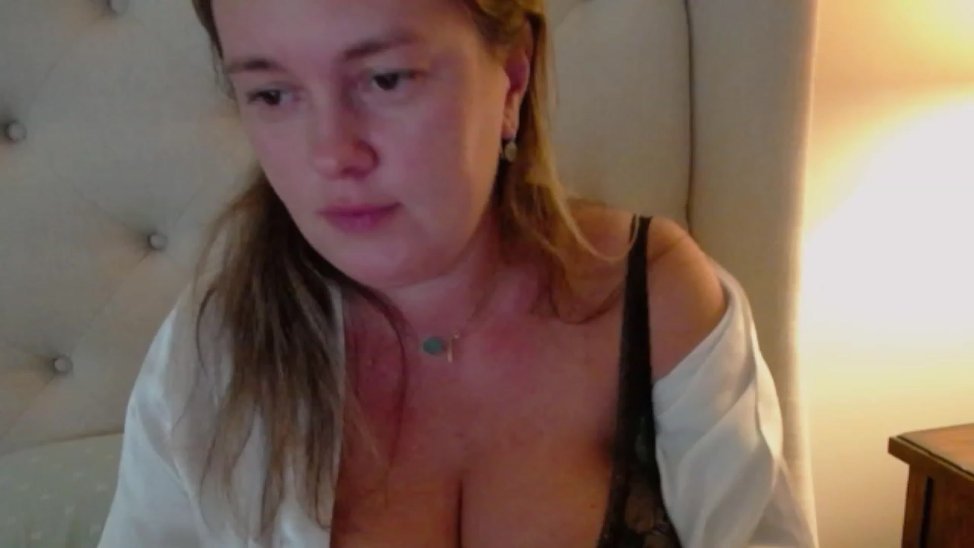 Gallery image thumbnail from J0llye's myfreecams stream on, 08/29/2023, 19:49 image 9 of 20