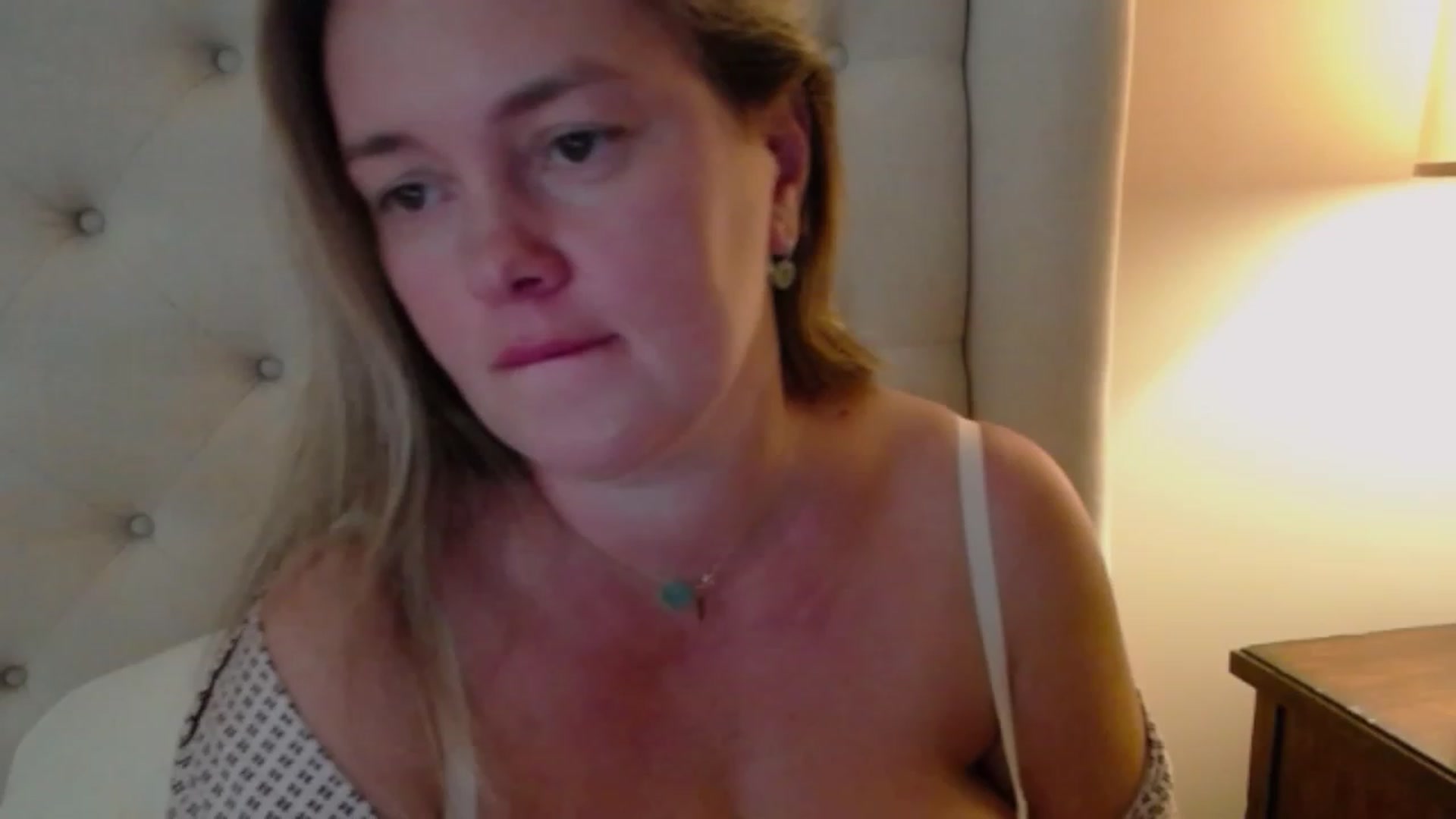 Gallery image thumbnail from J0llye's myfreecams stream on, 09/09/2023, 20:34 image 10 of 20