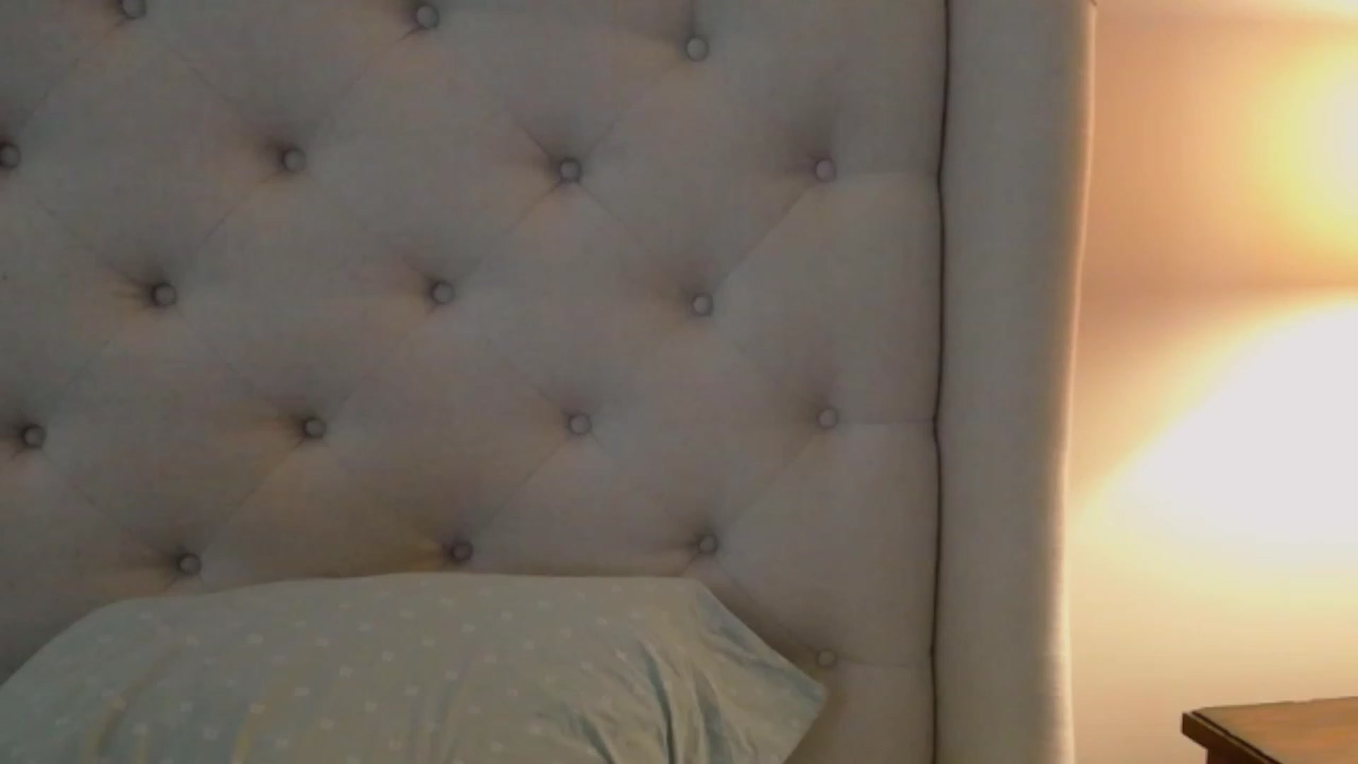 Gallery image thumbnail from J0llye's myfreecams stream on, 09/14/2023, 19:31 image 8 of 20