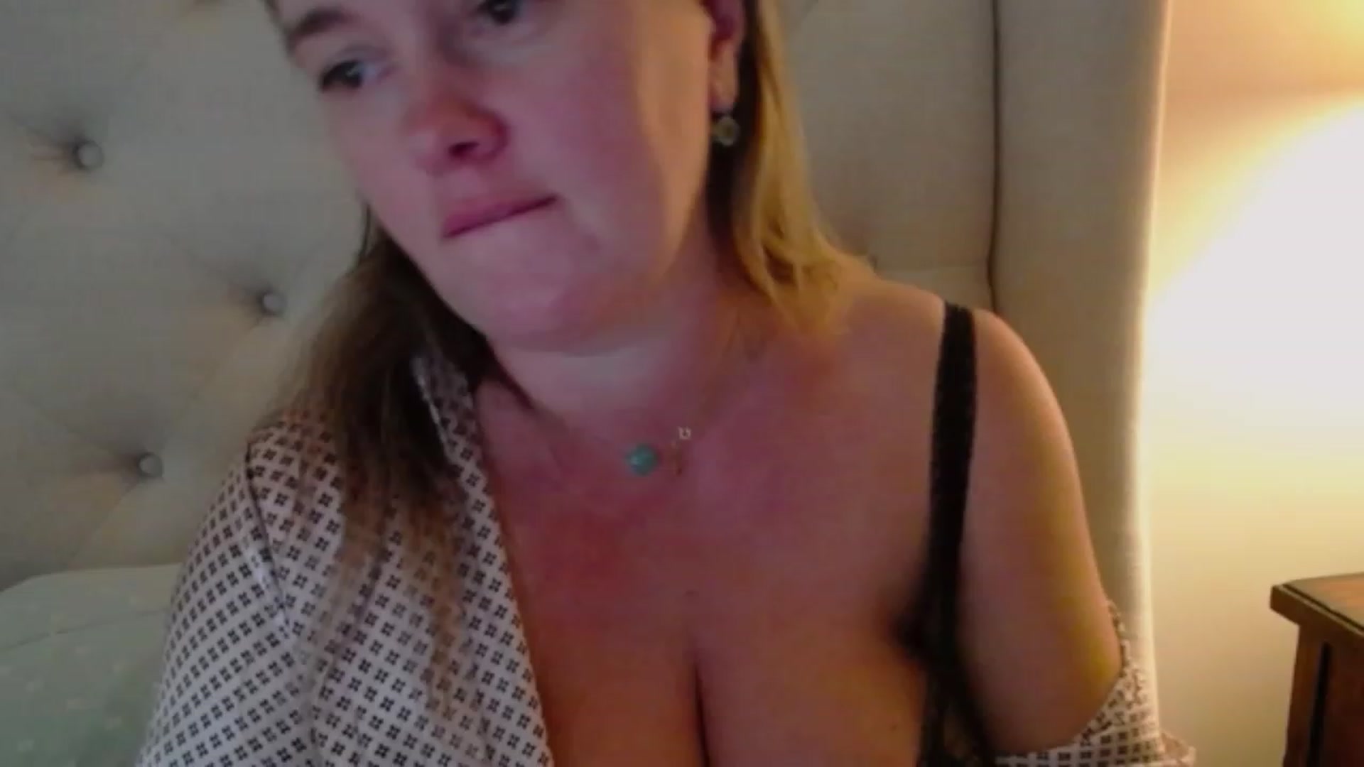 Gallery image thumbnail from J0llye's myfreecams stream on, 09/25/2023, 19:27 image 17 of 20