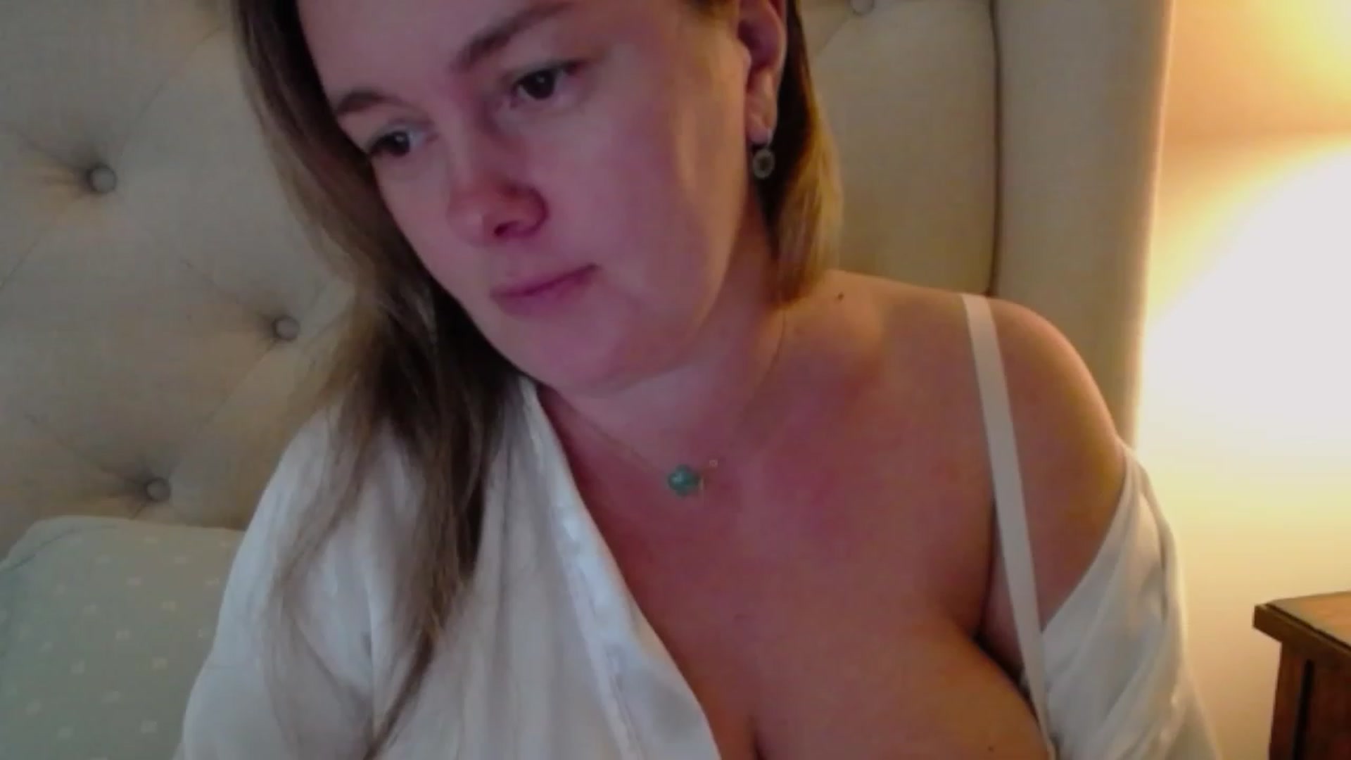 Gallery image thumbnail from J0llye's myfreecams stream on, 10/07/2023, 20:07 image 11 of 20