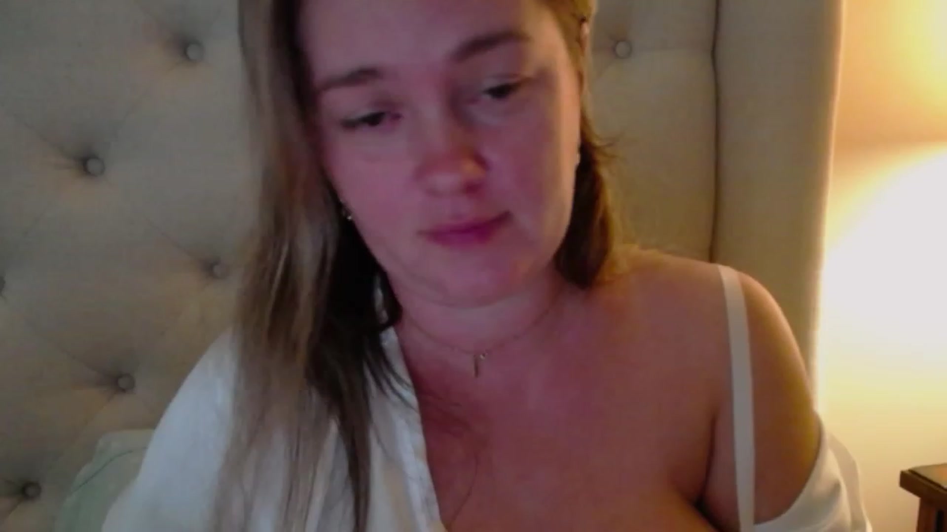 Gallery image thumbnail from J0llye's myfreecams stream on, 10/08/2023, 19:57 image 14 of 20