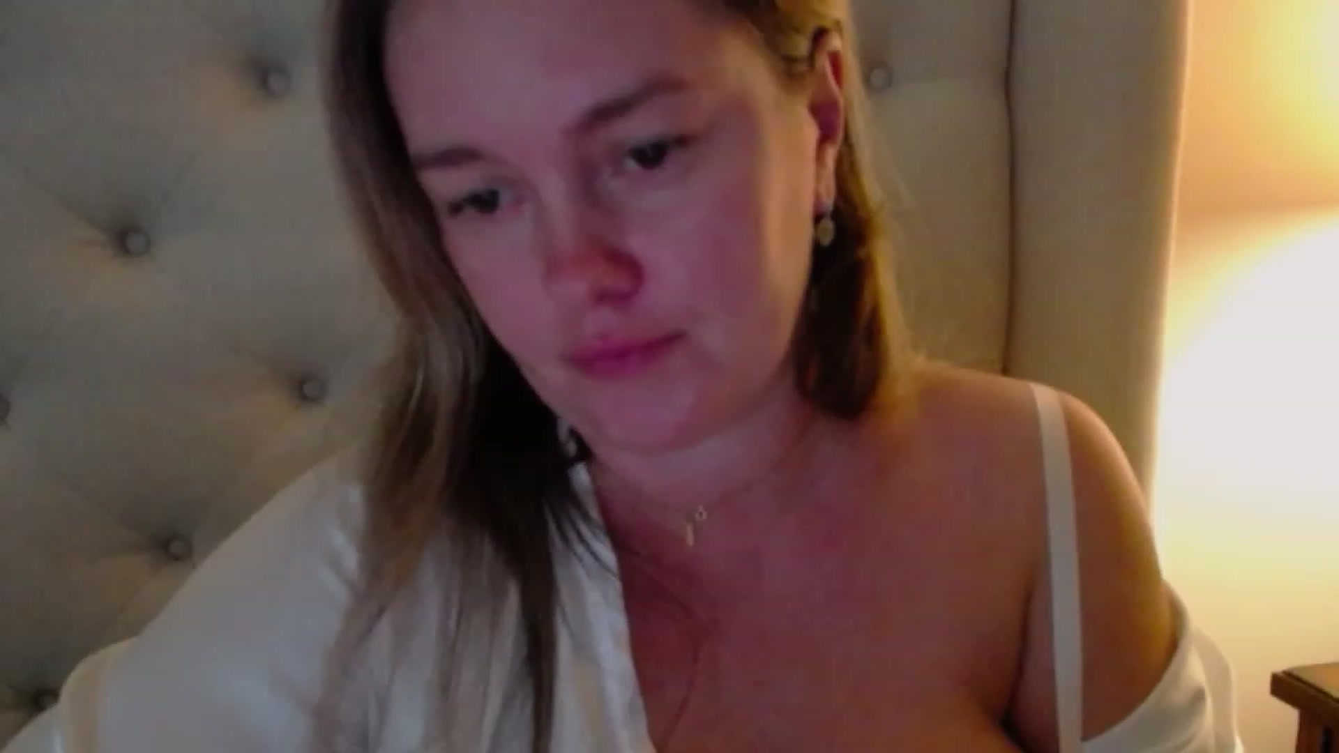 Gallery image thumbnail from J0llye's myfreecams stream on, 10/08/2023, 19:57 image 13 of 20