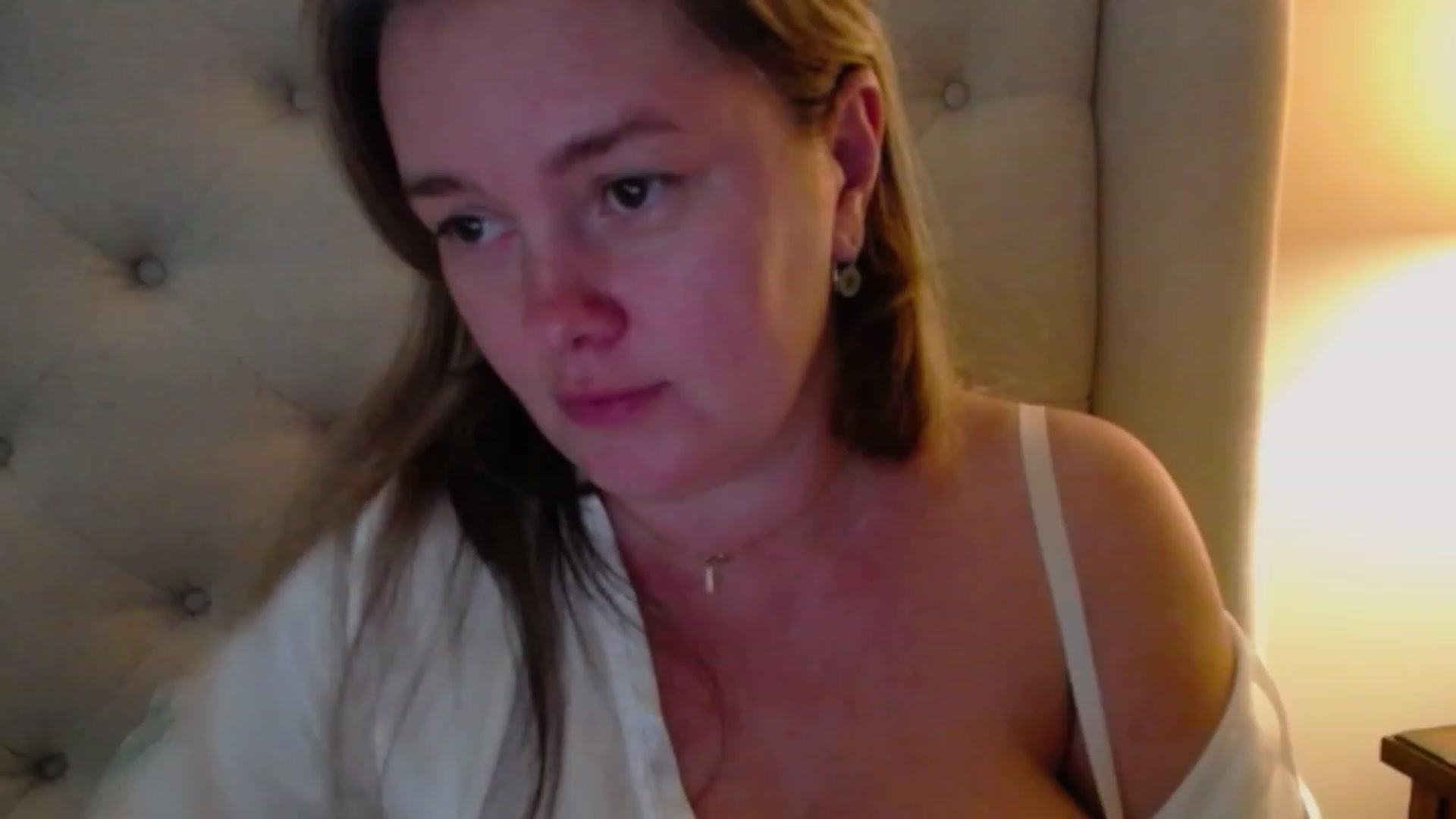 Gallery image thumbnail from J0llye's myfreecams stream on, 10/08/2023, 19:57 image 5 of 20