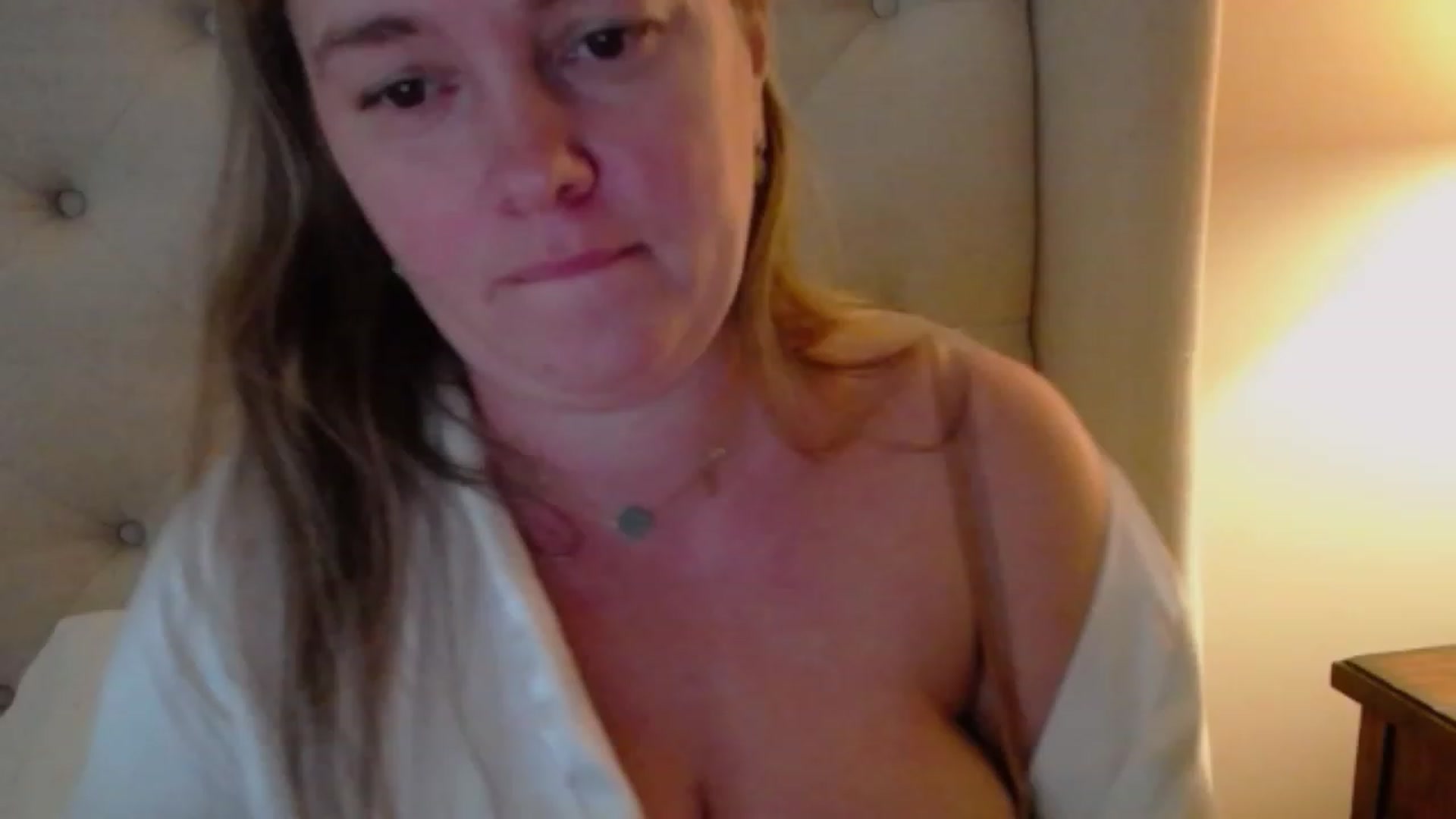 Gallery image thumbnail from J0llye's myfreecams stream on, 10/15/2023, 20:01 image 13 of 20
