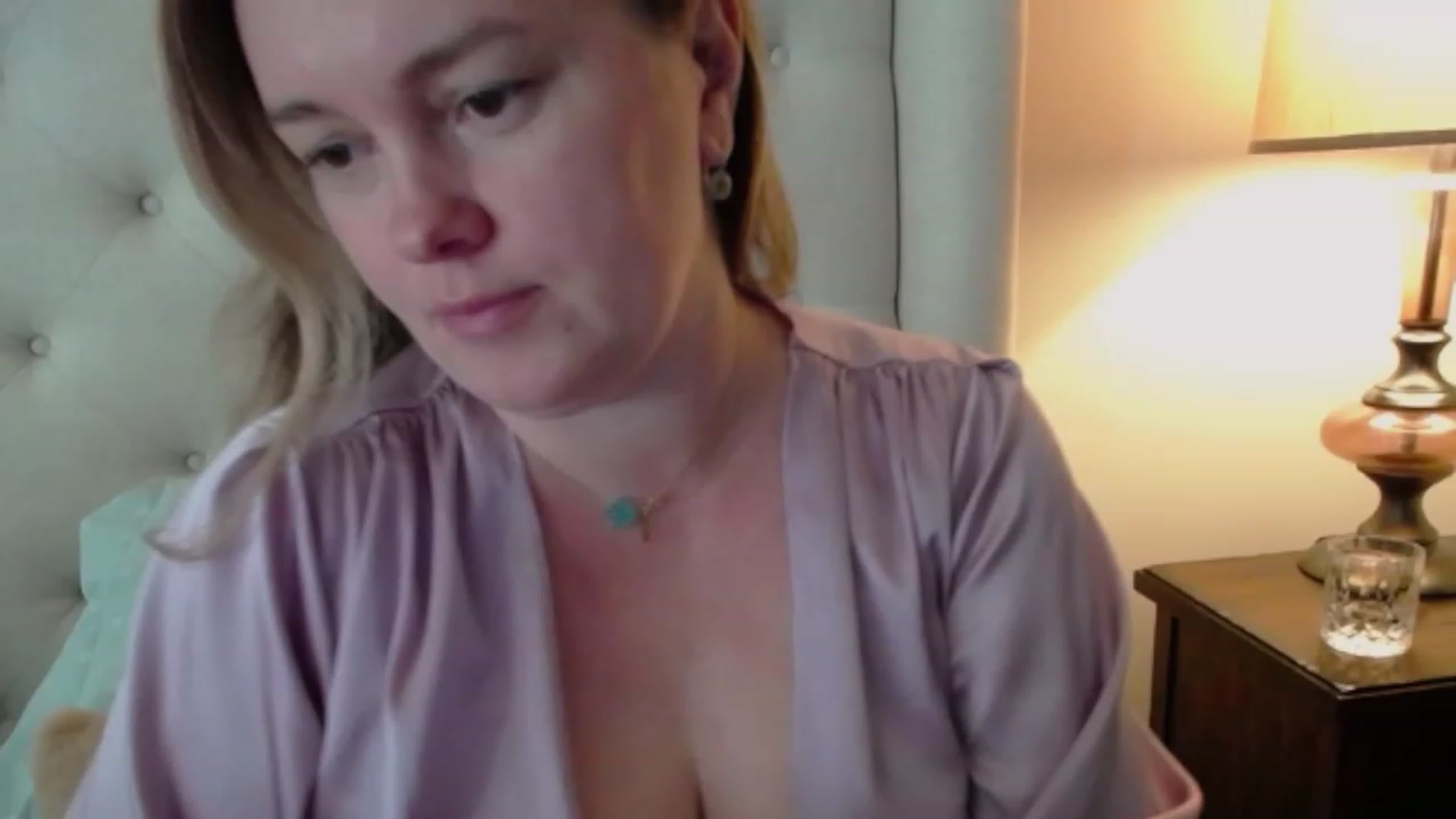 Gallery image thumbnail from J0llye's myfreecams stream on, 10/16/2023, 16:21 image 7 of 20