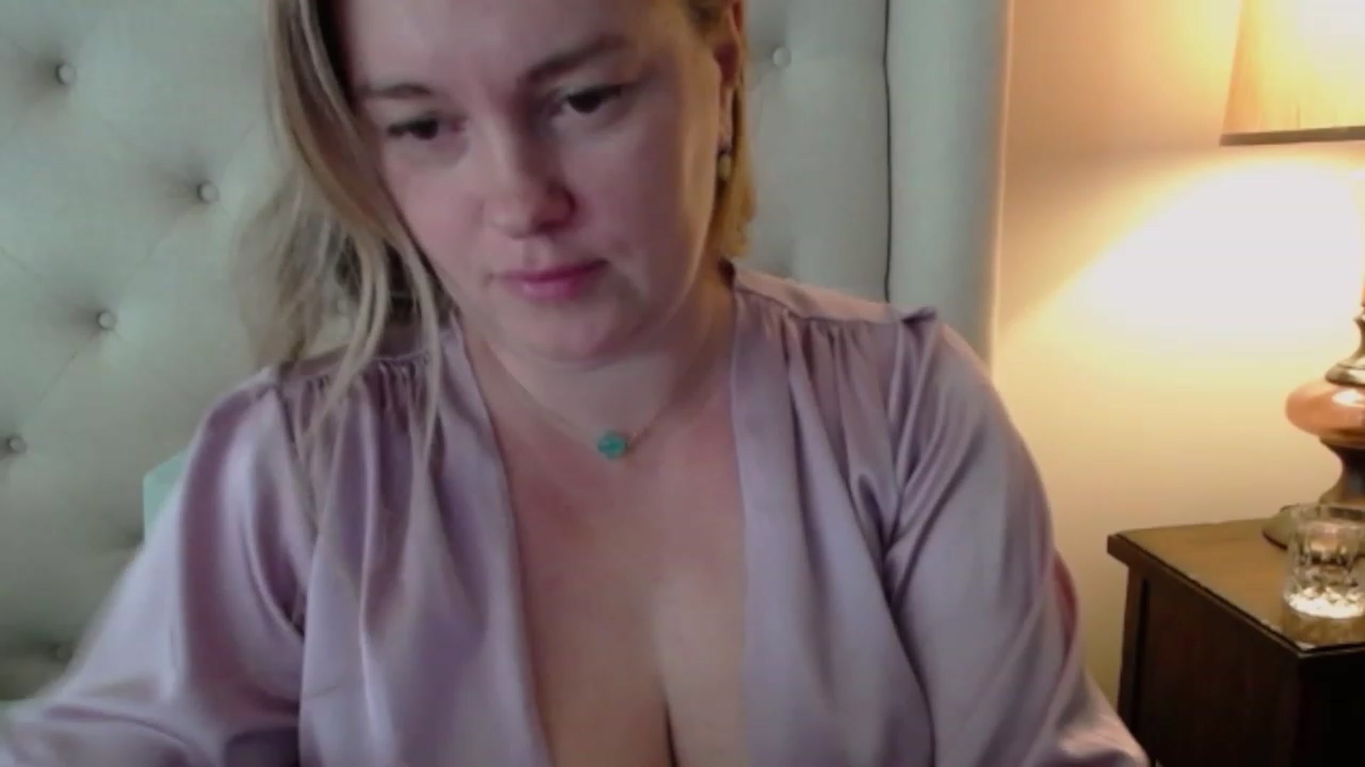 Gallery image thumbnail from J0llye's myfreecams stream on, 10/16/2023, 16:21 image 1 of 20