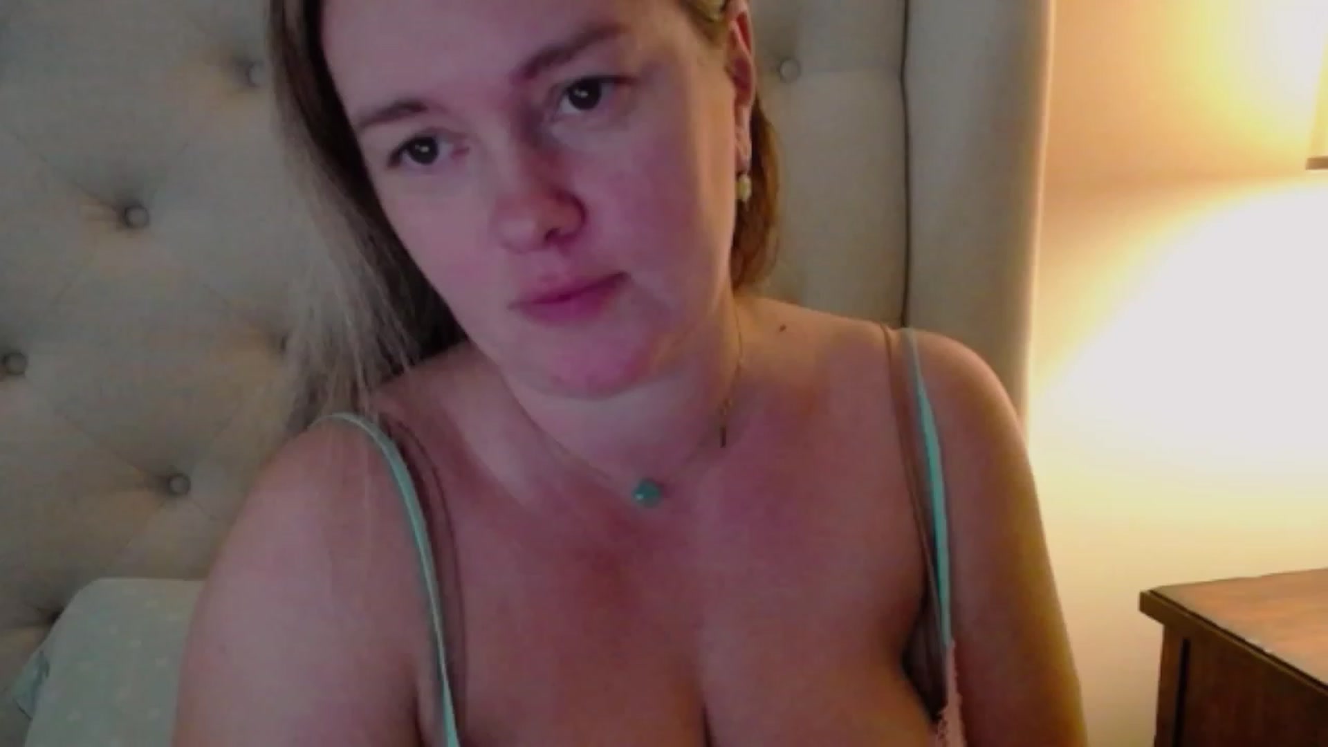 Gallery image thumbnail from J0llye's myfreecams stream on, 10/21/2023, 20:34 image 2 of 20