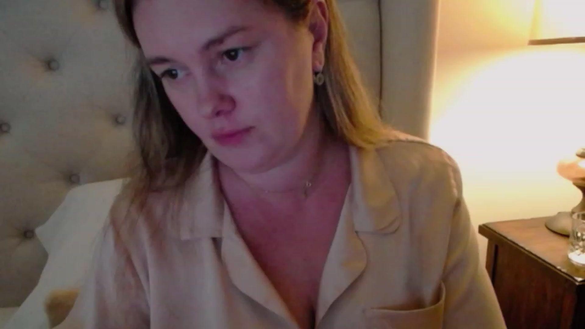 Gallery image thumbnail from J0llye's myfreecams stream on, 10/23/2023, 18:46 image 7 of 20