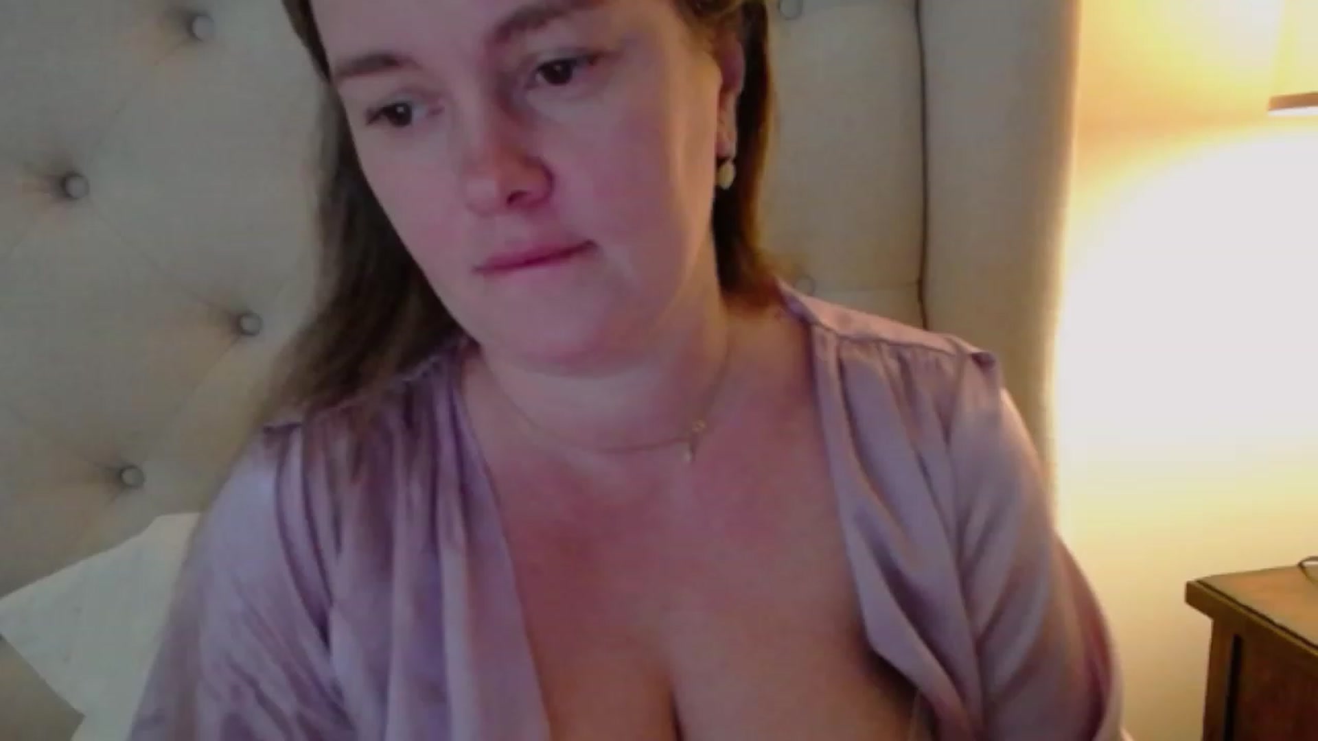 Gallery image thumbnail from J0llye's myfreecams stream on, 10/24/2023, 16:31 image 14 of 20