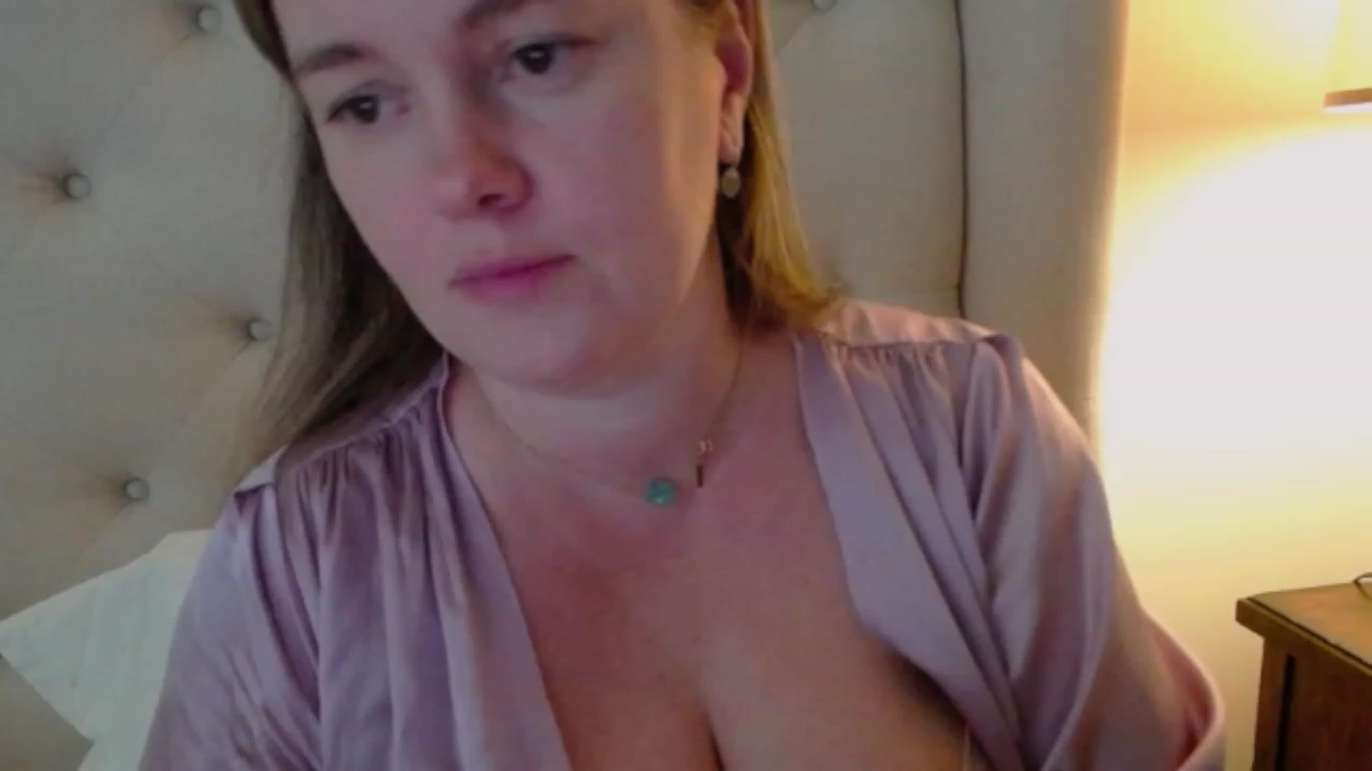 Gallery image thumbnail from J0llye's myfreecams stream on, 10/24/2023, 16:31 image 17 of 20