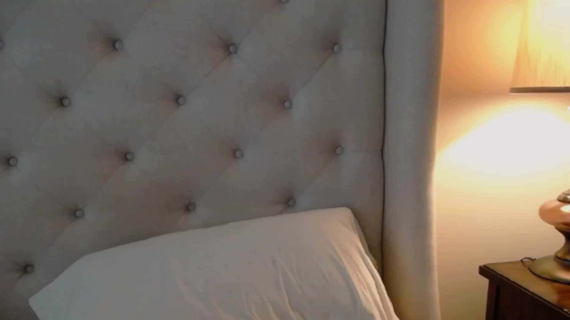 Gallery image thumbnail from J0llye's myfreecams stream on, 10/24/2023, 19:28 image 13 of 20