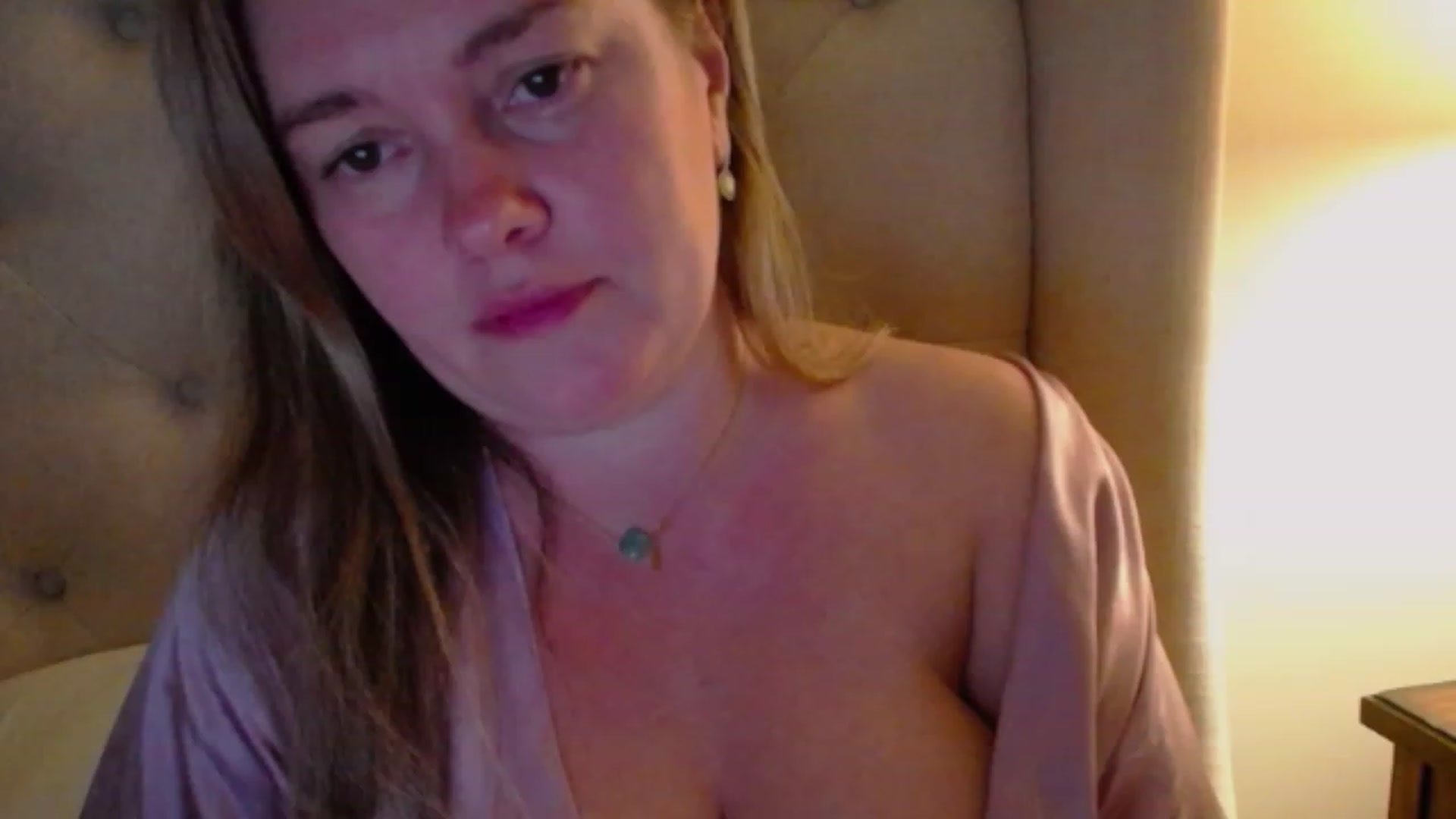 Gallery image thumbnail from J0llye's myfreecams stream on, 10/25/2023, 03:50 image 16 of 20