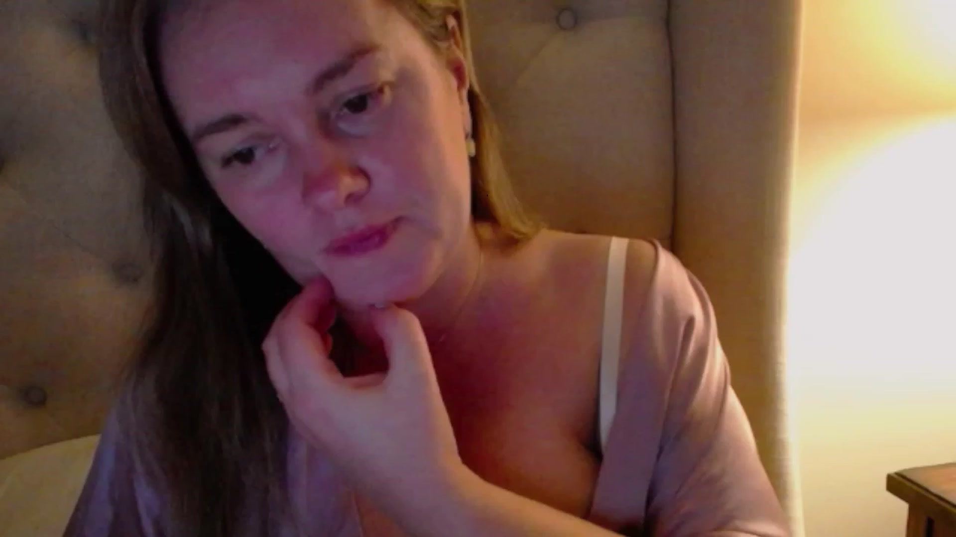Gallery image thumbnail from J0llye's myfreecams stream on, 10/25/2023, 03:50 image 11 of 20