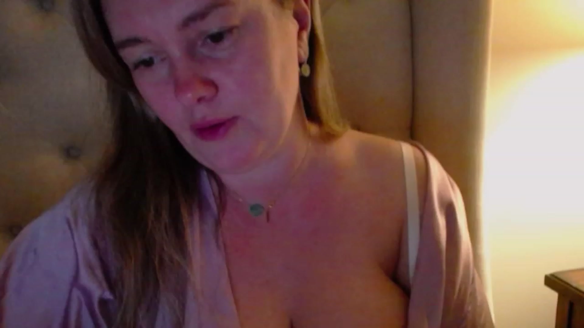 Gallery image thumbnail from J0llye's myfreecams stream on, 10/25/2023, 03:50 image 12 of 20