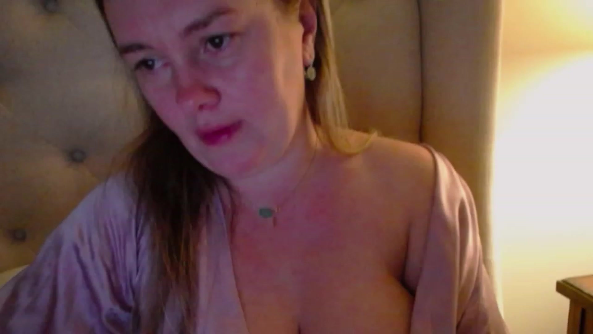 Gallery image thumbnail from J0llye's myfreecams stream on, 10/25/2023, 03:50 image 18 of 20