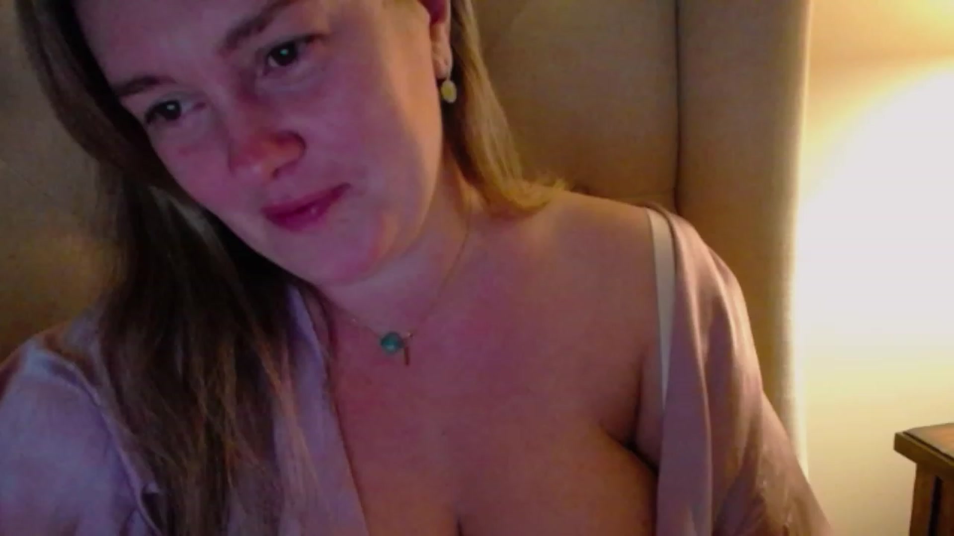 Gallery image thumbnail from J0llye's myfreecams stream on, 10/25/2023, 03:50 image 14 of 20