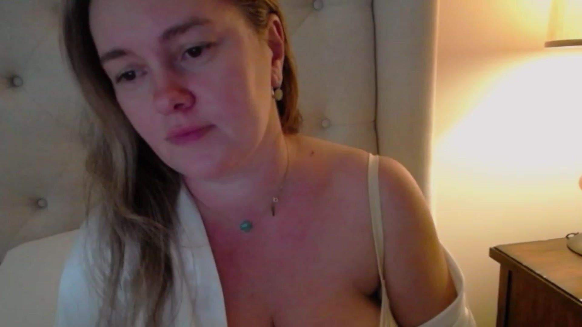 Gallery image thumbnail from J0llye's myfreecams stream on, 10/25/2023, 19:06 image 20 of 20