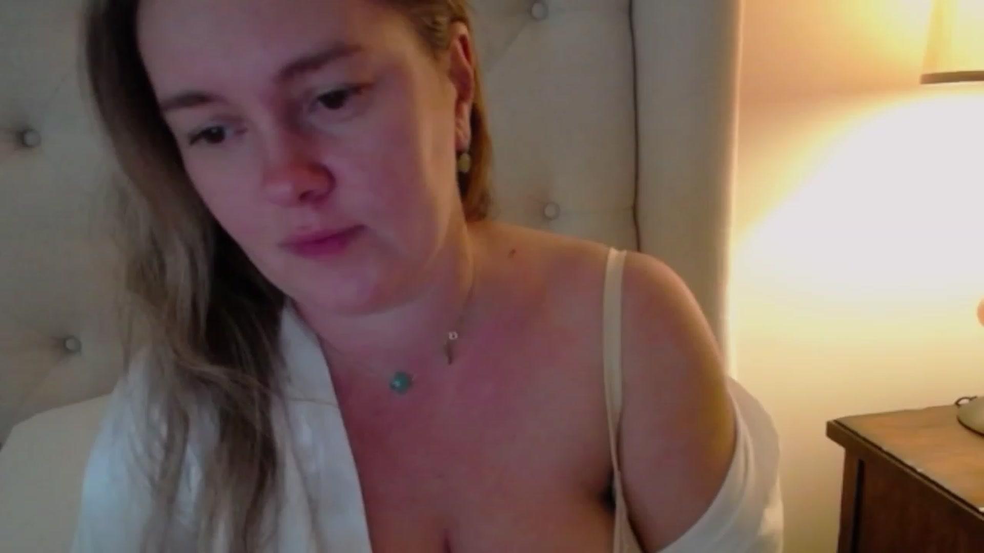 Gallery image thumbnail from J0llye's myfreecams stream on, 10/25/2023, 19:06 image 18 of 20