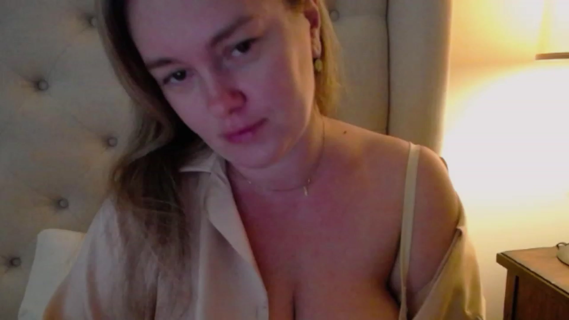 Gallery image thumbnail from J0llye's myfreecams stream on, 10/26/2023, 16:34 image 5 of 20