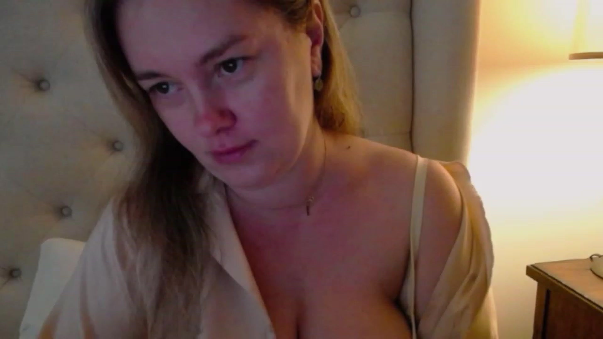 Gallery image thumbnail from J0llye's myfreecams stream on, 10/26/2023, 16:34 image 12 of 20