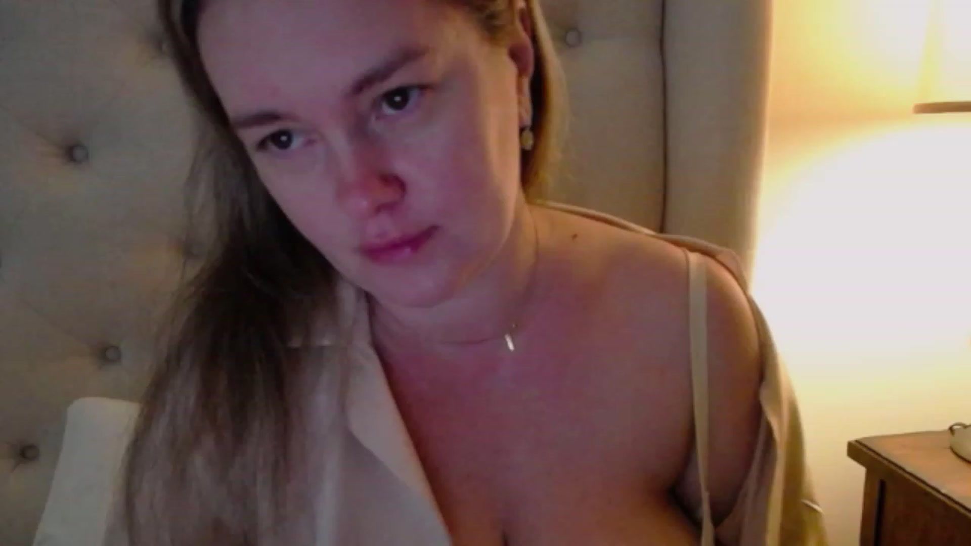 Gallery image thumbnail from J0llye's myfreecams stream on, 10/26/2023, 16:34 image 3 of 20