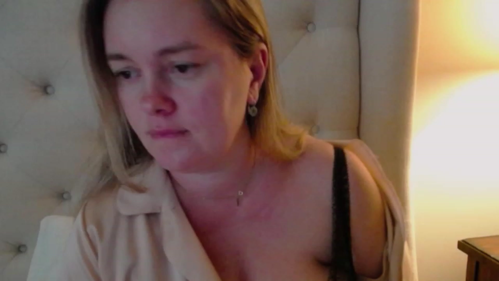 Gallery image thumbnail from J0llye's myfreecams stream on, 10/26/2023, 20:14 image 2 of 20