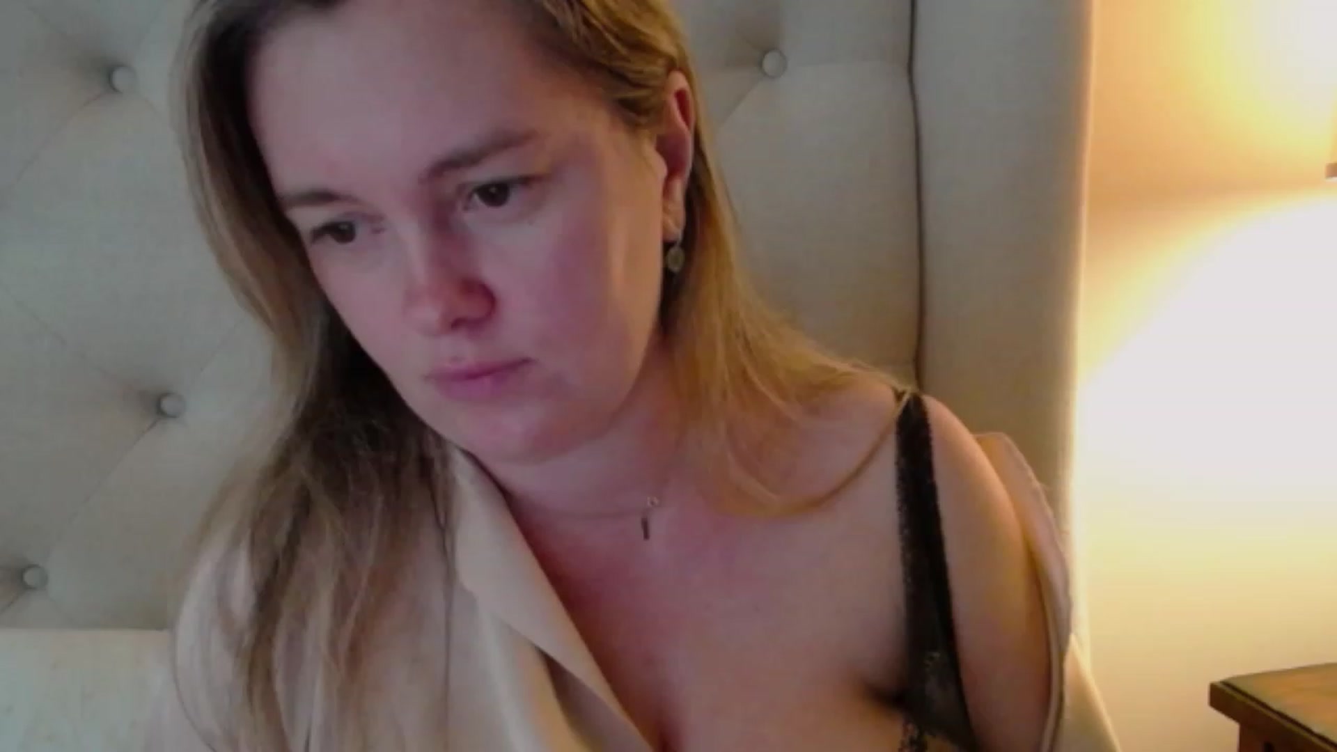 Gallery image thumbnail from J0llye's myfreecams stream on, 10/26/2023, 20:14 image 13 of 20