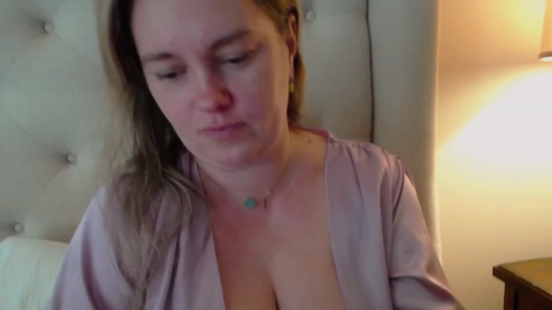 Gallery image thumbnail from J0llye's myfreecams stream on, 10/27/2023, 16:33 image 14 of 20