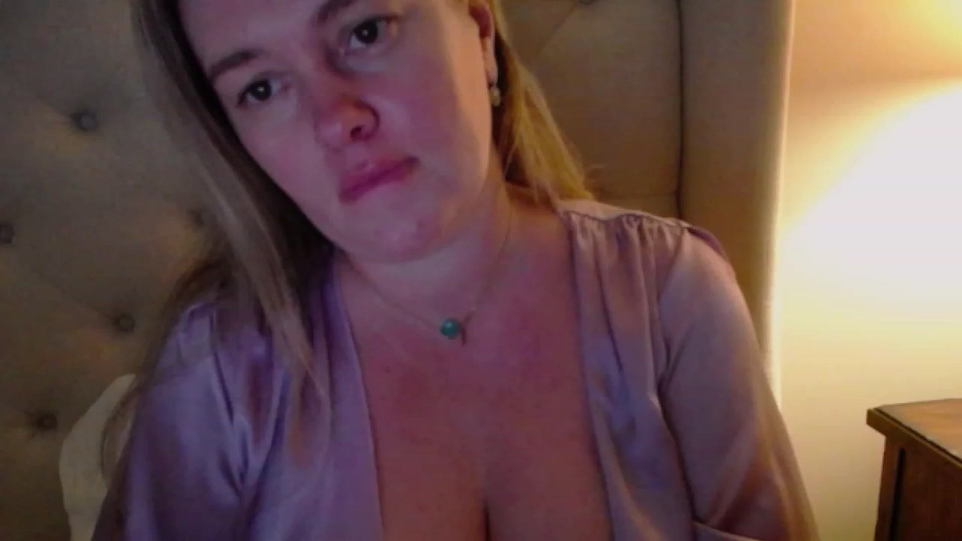 Gallery image thumbnail from J0llye's myfreecams stream on, 10/29/2023, 20:49 image 4 of 20