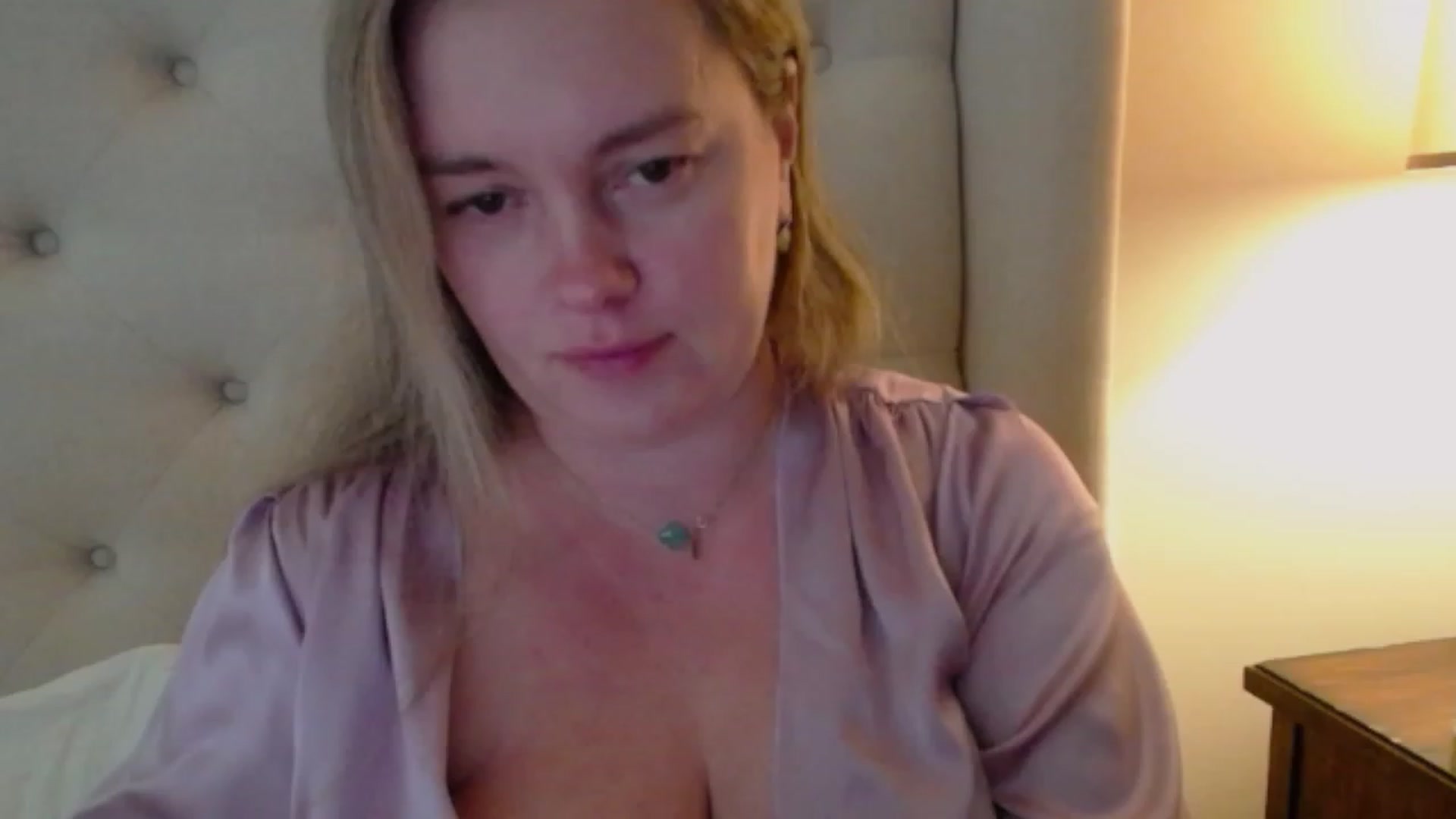 Gallery image thumbnail from J0llye's myfreecams stream on, 10/30/2023, 19:26 image 11 of 20