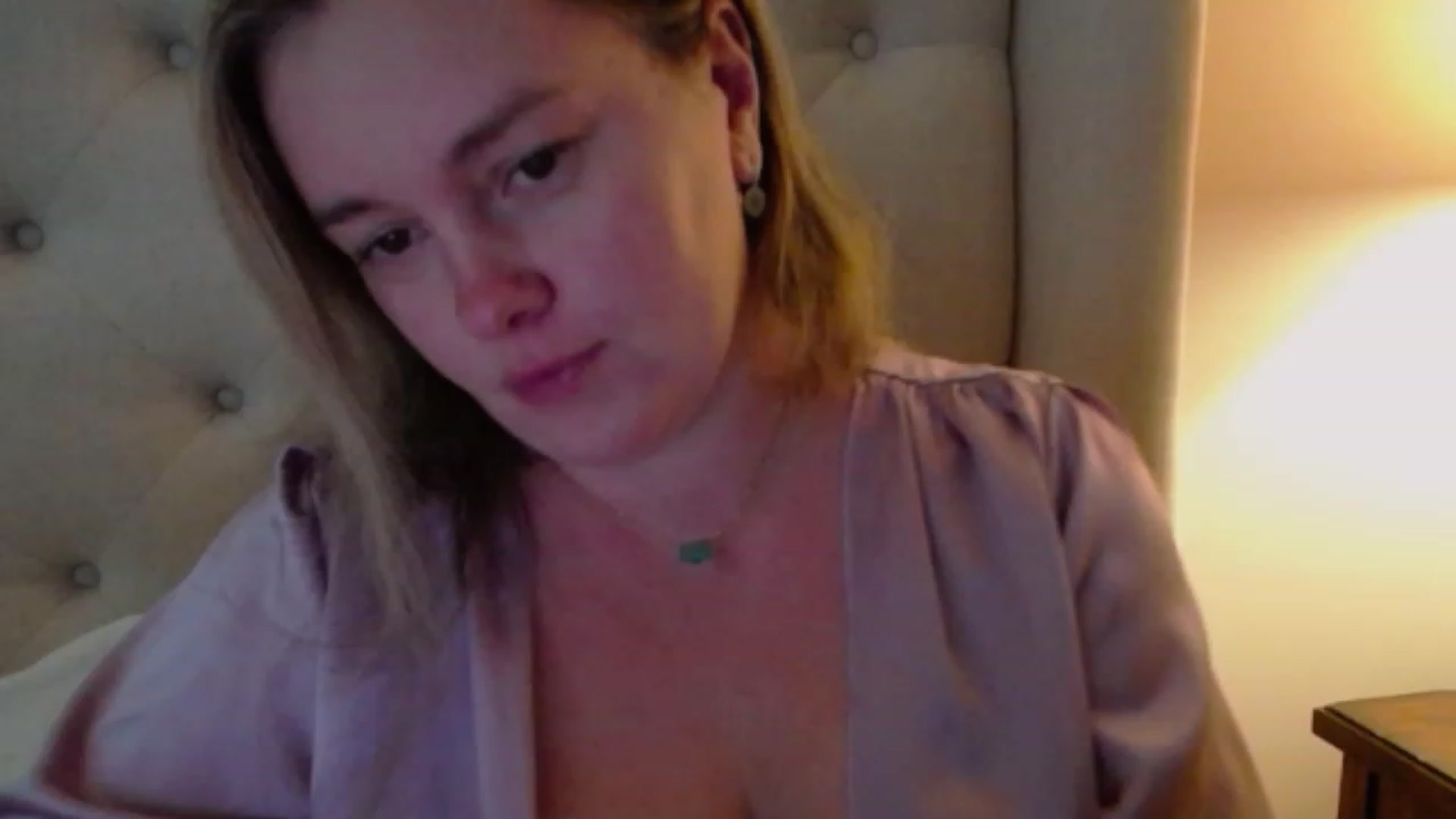 Gallery image thumbnail from J0llye's myfreecams stream on, 10/30/2023, 19:26 image 16 of 20
