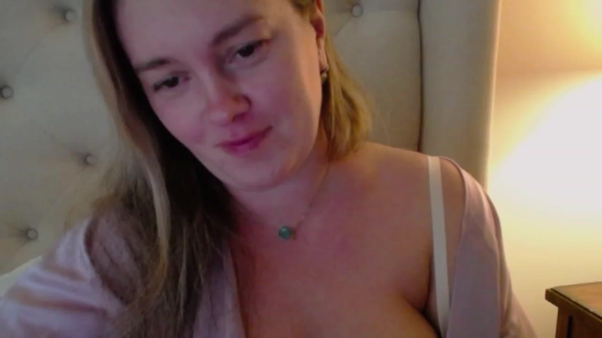 Gallery image thumbnail from J0llye's myfreecams stream on, 10/30/2023, 20:06 image 8 of 20