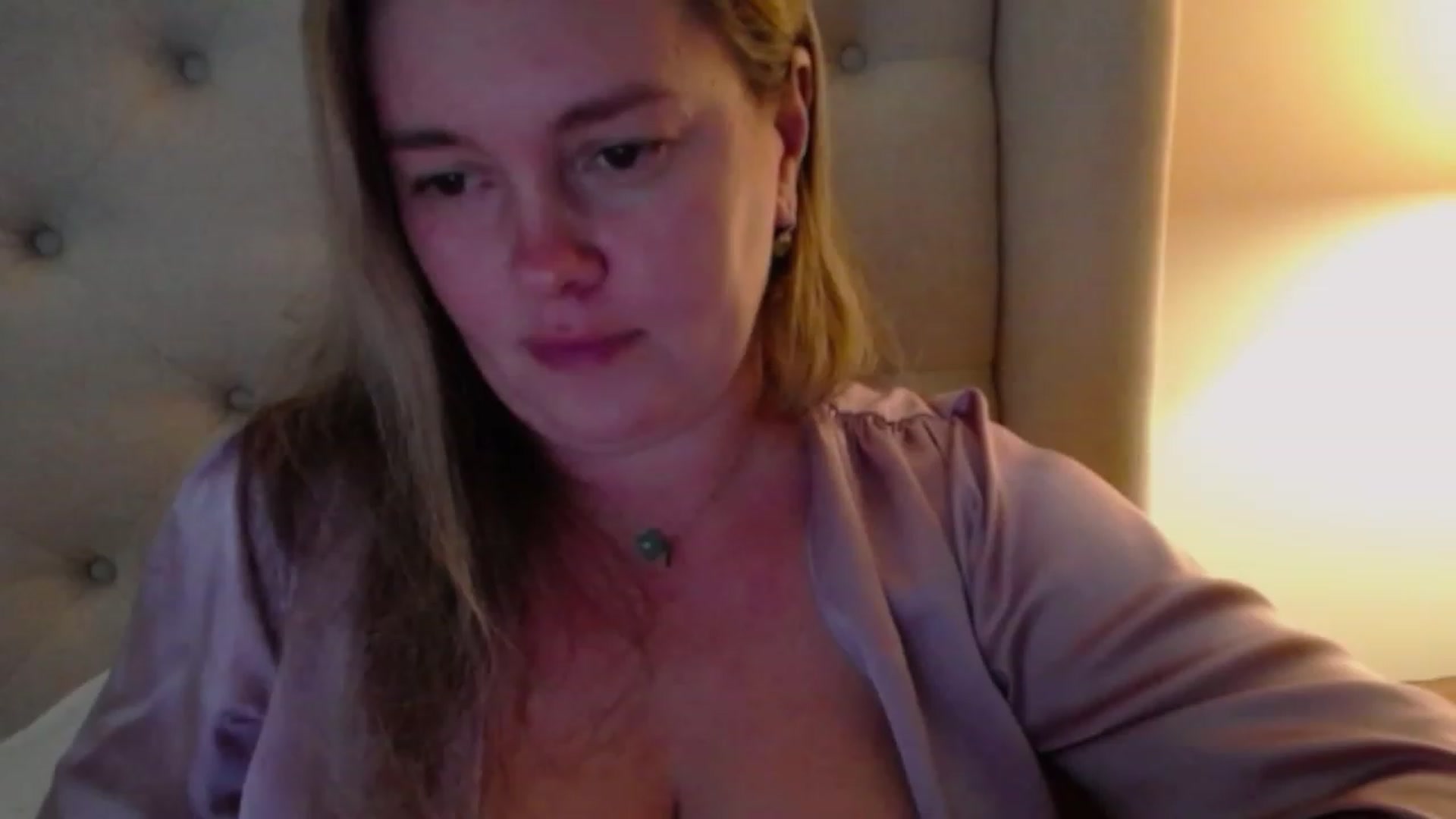 Gallery image thumbnail from J0llye's myfreecams stream on, 10/30/2023, 20:06 image 17 of 20