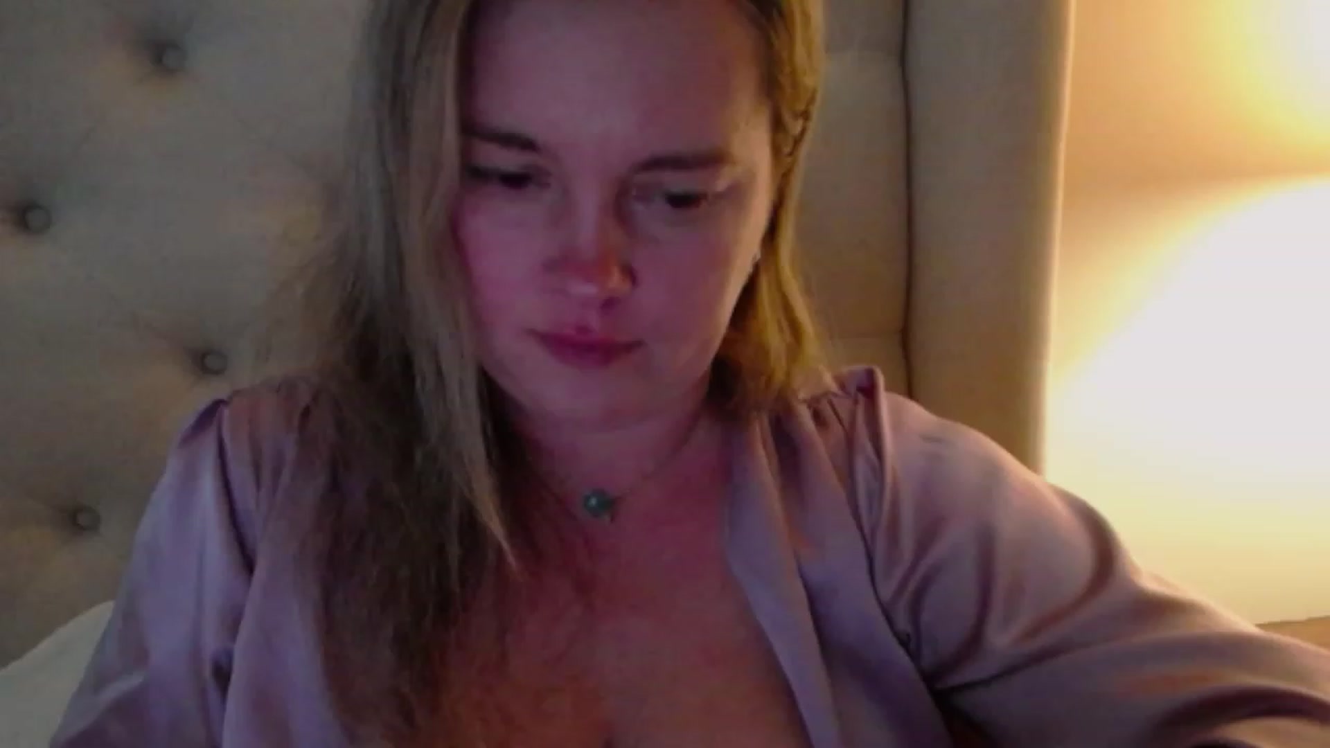 Gallery image thumbnail from J0llye's myfreecams stream on, 10/30/2023, 20:06 image 19 of 20