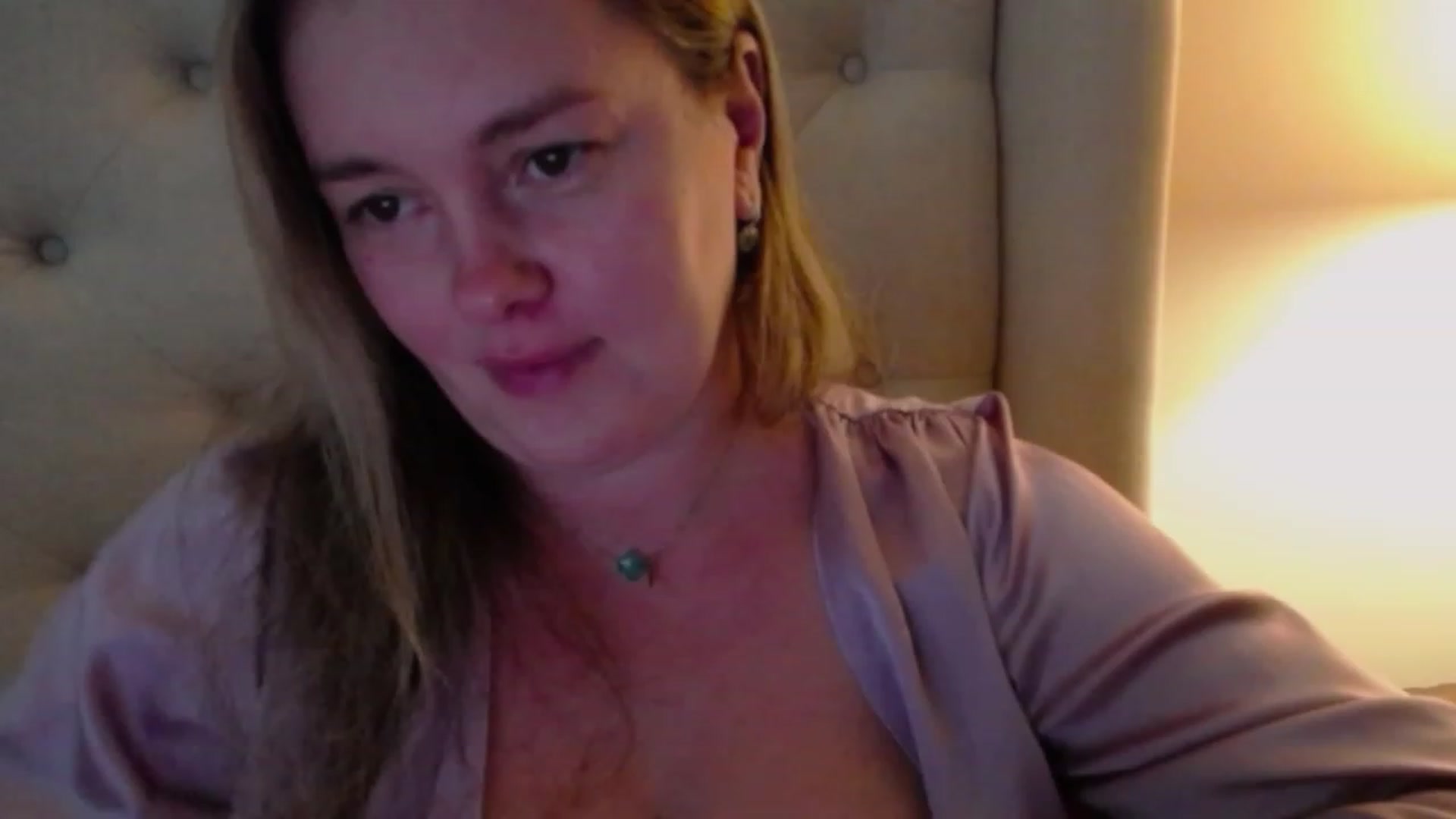 Gallery image thumbnail from J0llye's myfreecams stream on, 10/30/2023, 20:06 image 15 of 20