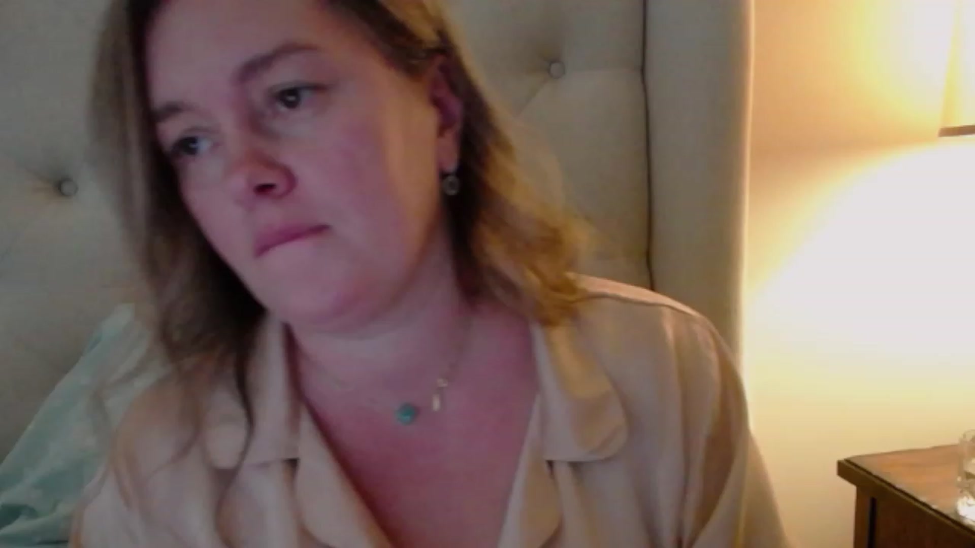 Gallery image thumbnail from J0llye's myfreecams stream on, 10/31/2023, 19:10 image 19 of 20