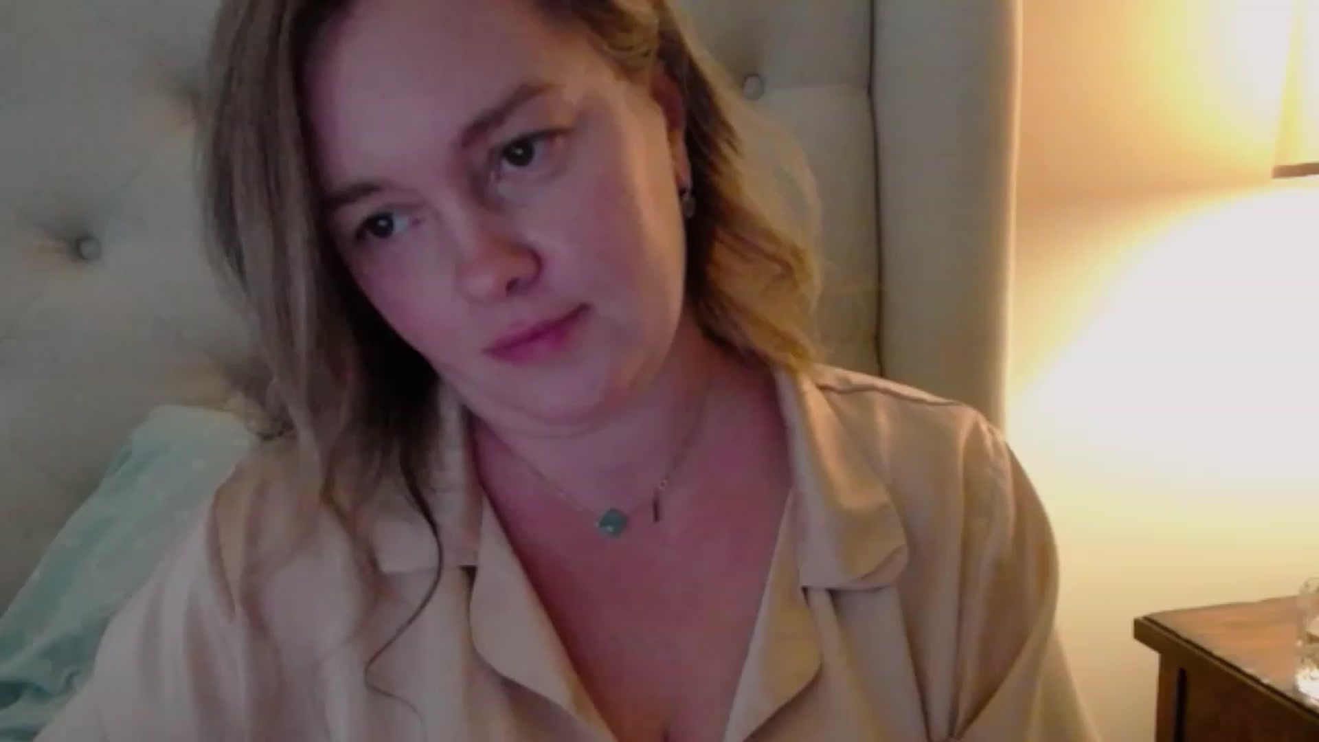 Gallery image thumbnail from J0llye's myfreecams stream on, 10/31/2023, 19:10 image 4 of 20