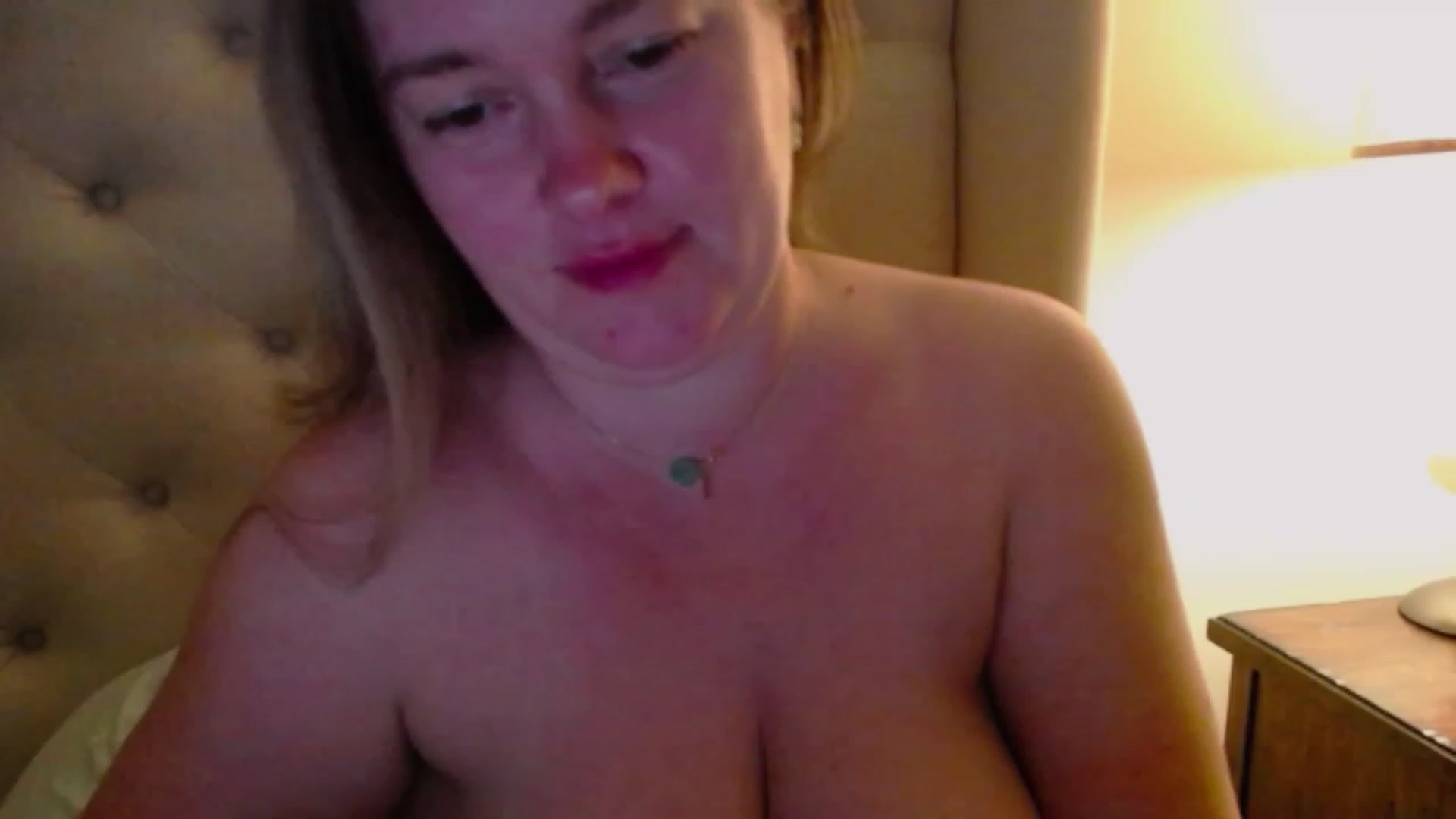 Gallery image thumbnail from J0llye's myfreecams stream on, 11/02/2023, 05:10 image 16 of 20