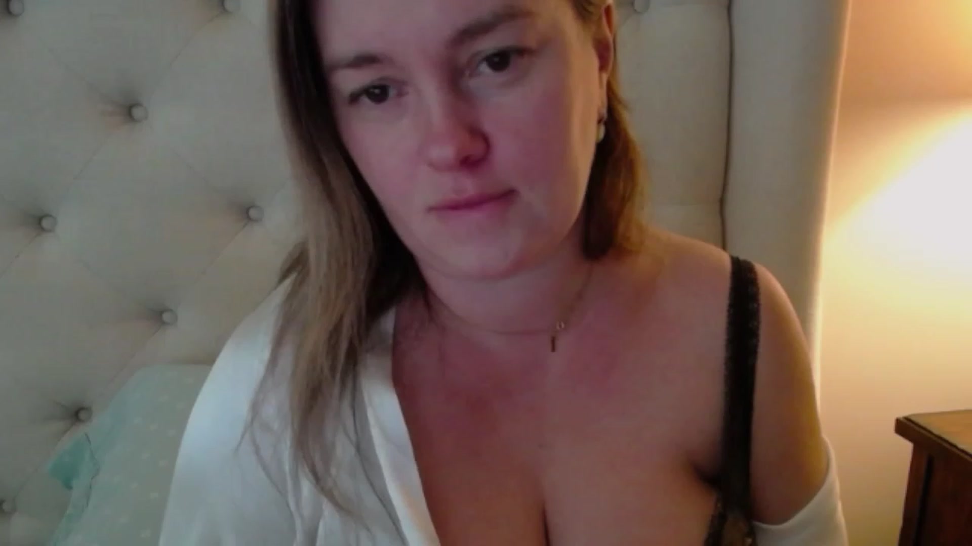 Gallery image thumbnail from J0llye's myfreecams stream on, 11/02/2023, 16:52 image 13 of 20