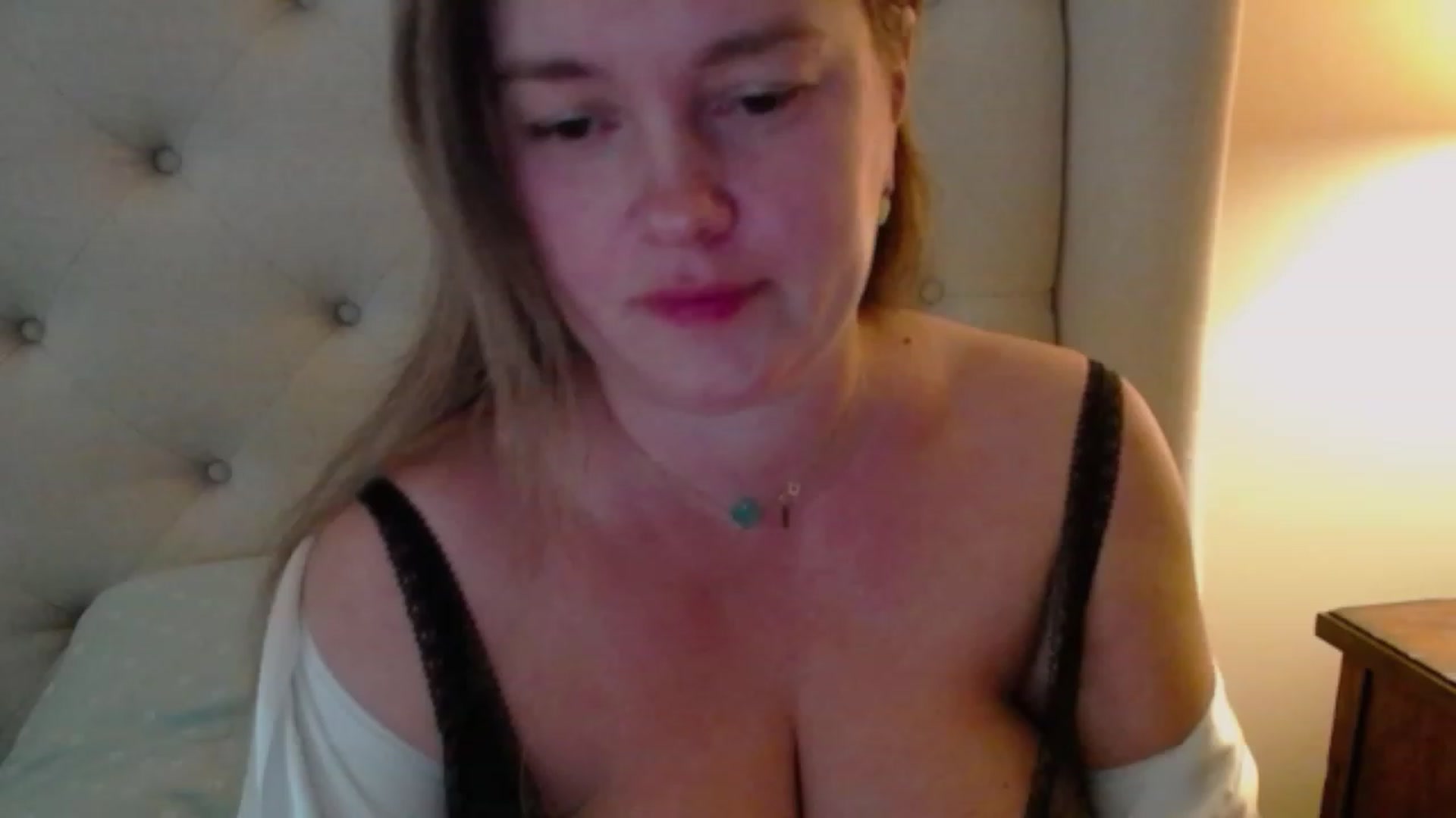 Gallery image thumbnail from J0llye's myfreecams stream on, 11/02/2023, 20:01 image 5 of 20