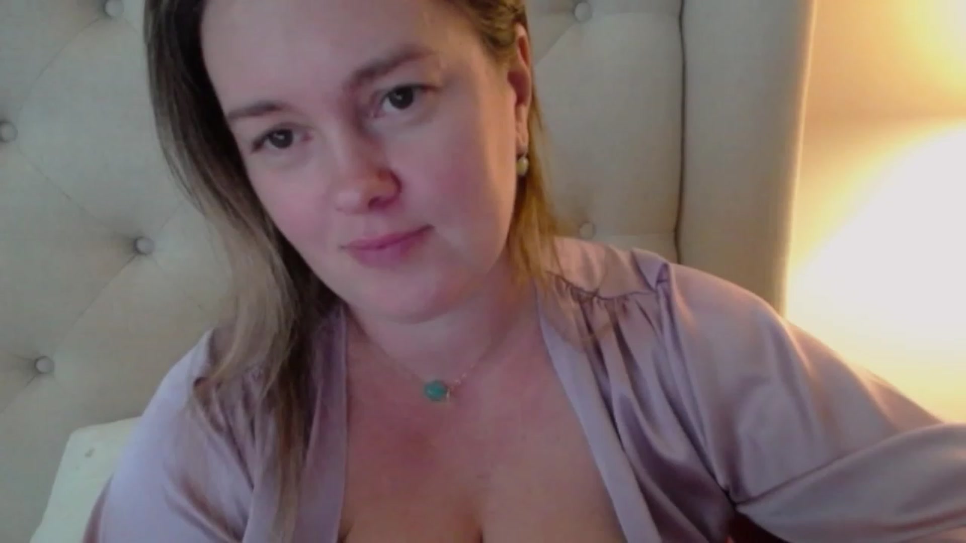 Gallery image thumbnail from J0llye's myfreecams stream on, 11/06/2023, 20:26 image 17 of 20