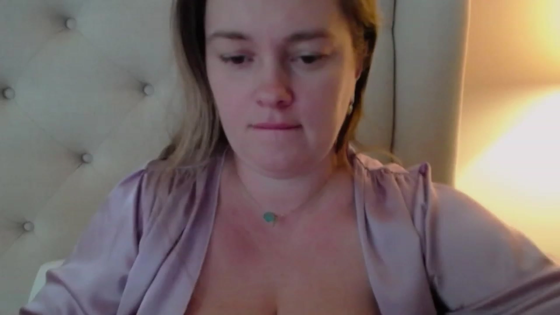Gallery image thumbnail from J0llye's myfreecams stream on, 11/06/2023, 20:26 image 9 of 20