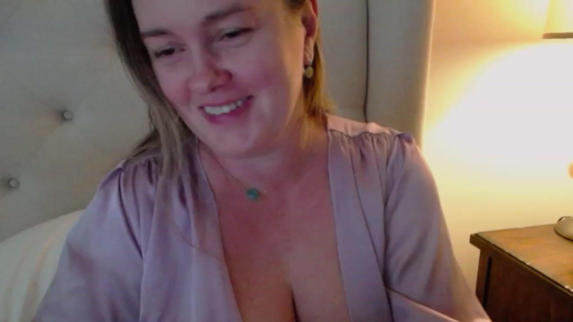 Gallery image thumbnail from J0llye's myfreecams stream on, 11/06/2023, 20:59 image 20 of 20