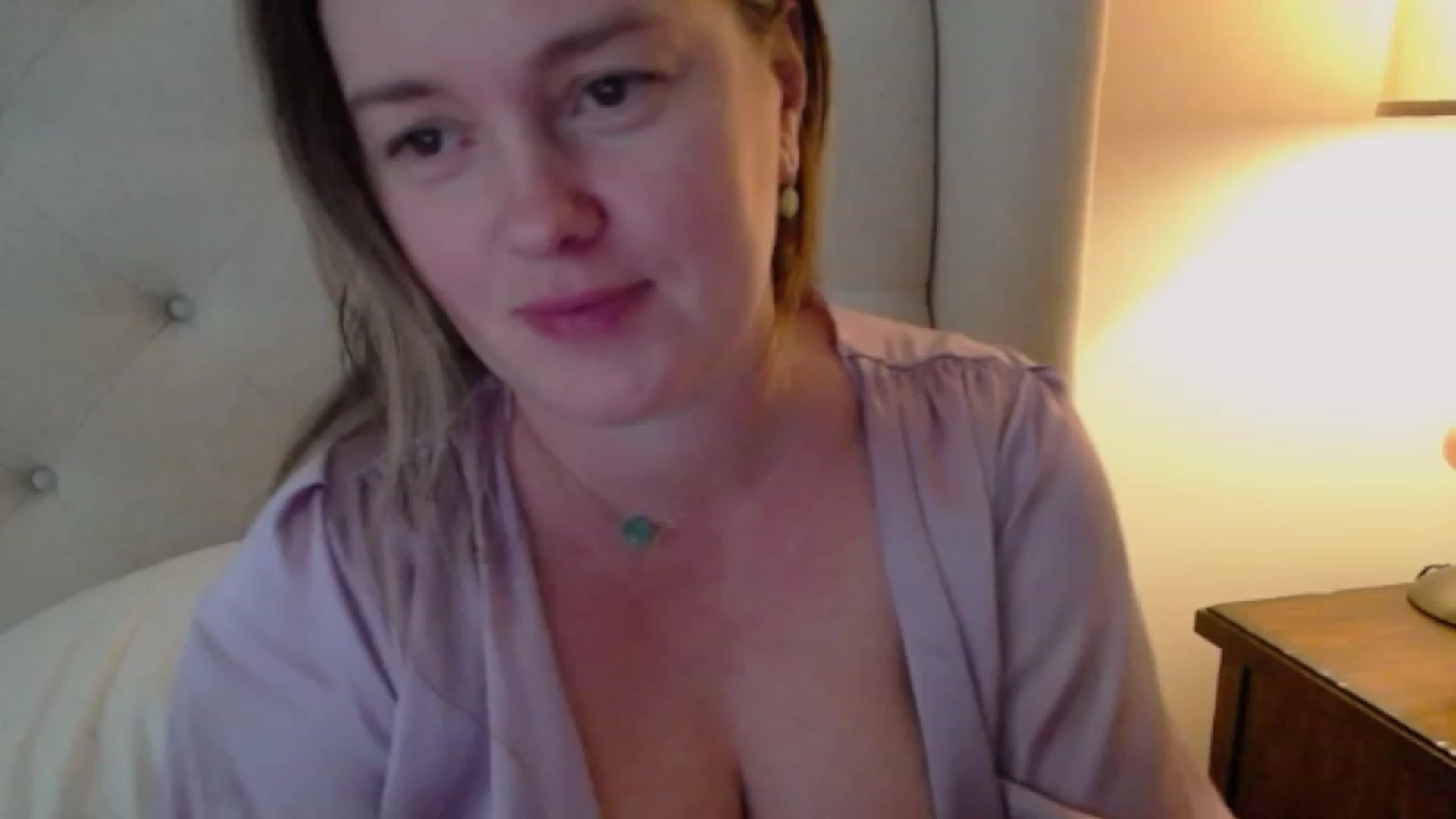 Gallery image thumbnail from J0llye's myfreecams stream on, 11/06/2023, 20:59 image 3 of 20