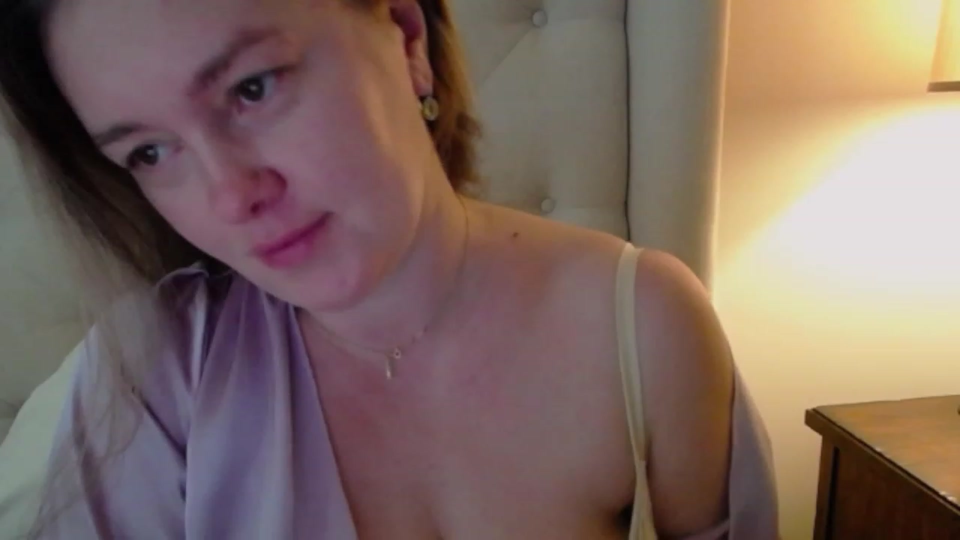 Gallery image thumbnail from J0llye's myfreecams stream on, 11/08/2023, 17:13 image 4 of 20