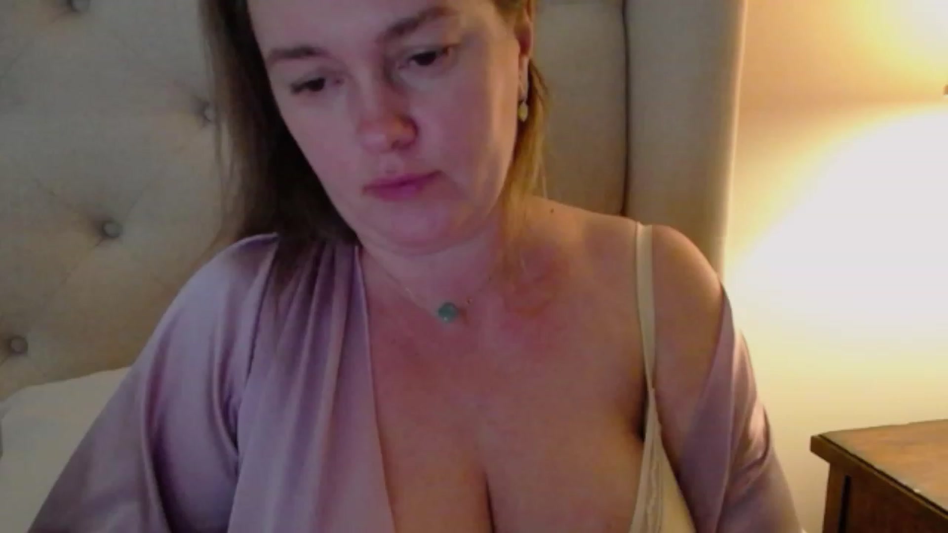 Gallery image thumbnail from J0llye's myfreecams stream on, 11/08/2023, 20:32 image 8 of 20