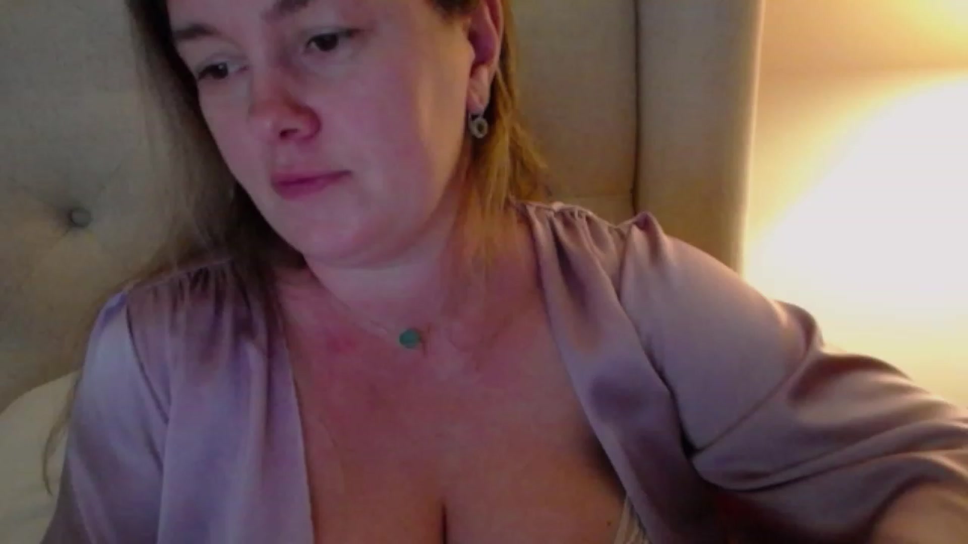 Gallery image thumbnail from J0llye's myfreecams stream on, 11/08/2023, 20:32 image 19 of 20