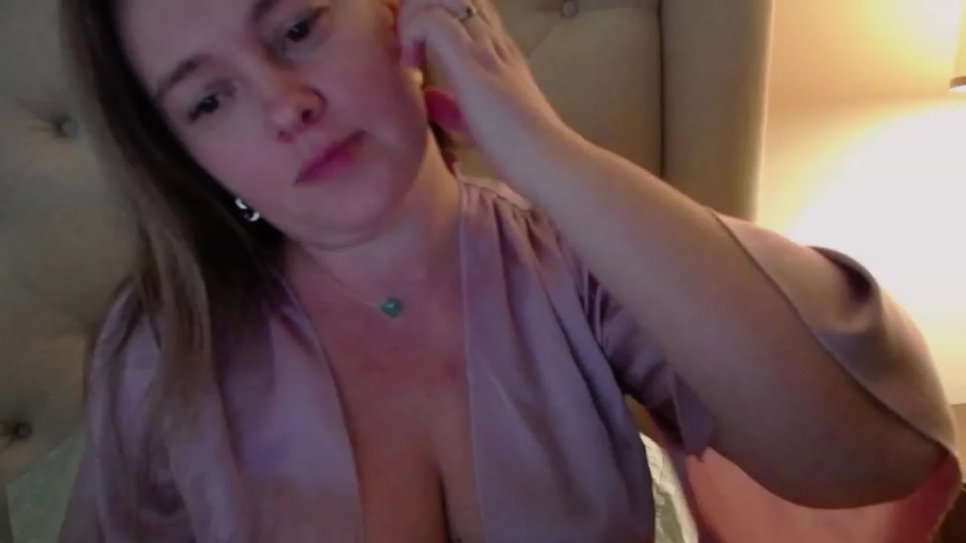 Gallery image thumbnail from J0llye's myfreecams stream on, 11/12/2023, 20:34 image 16 of 20
