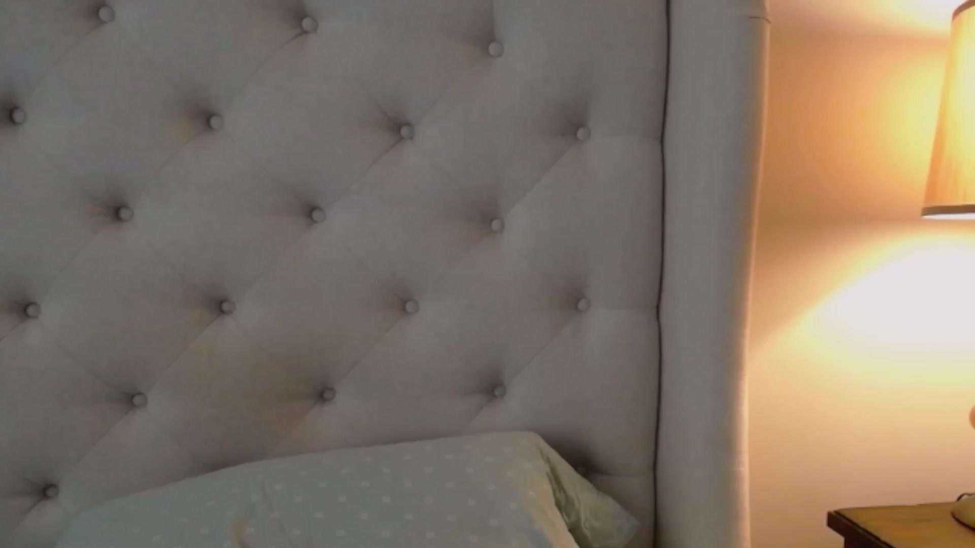 Gallery image thumbnail from J0llye's myfreecams stream on, 11/13/2023, 20:10 image 14 of 20